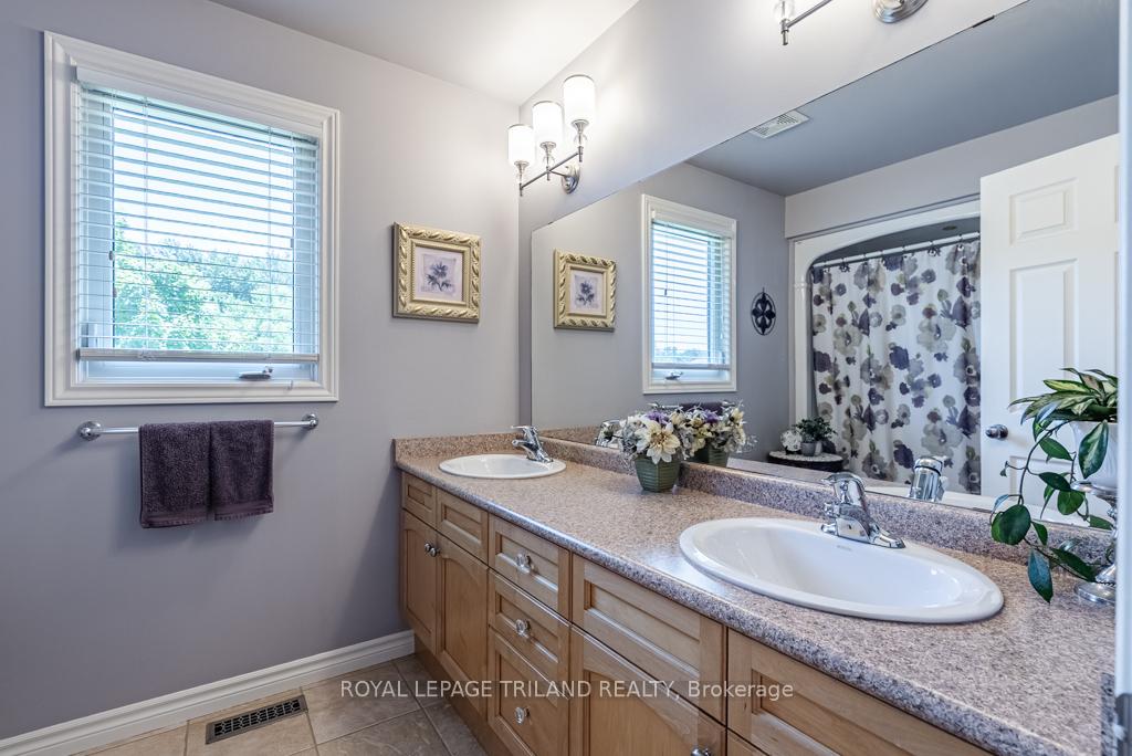 Photo 40 of 60 Forest Grove Crescent, Thames Centre, Dorchester — HOMEH