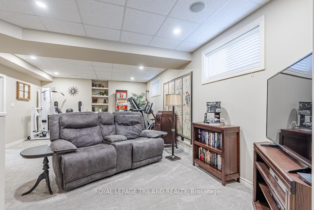Photo 42 of 60 Forest Grove Crescent, Thames Centre, Dorchester — HOMEH