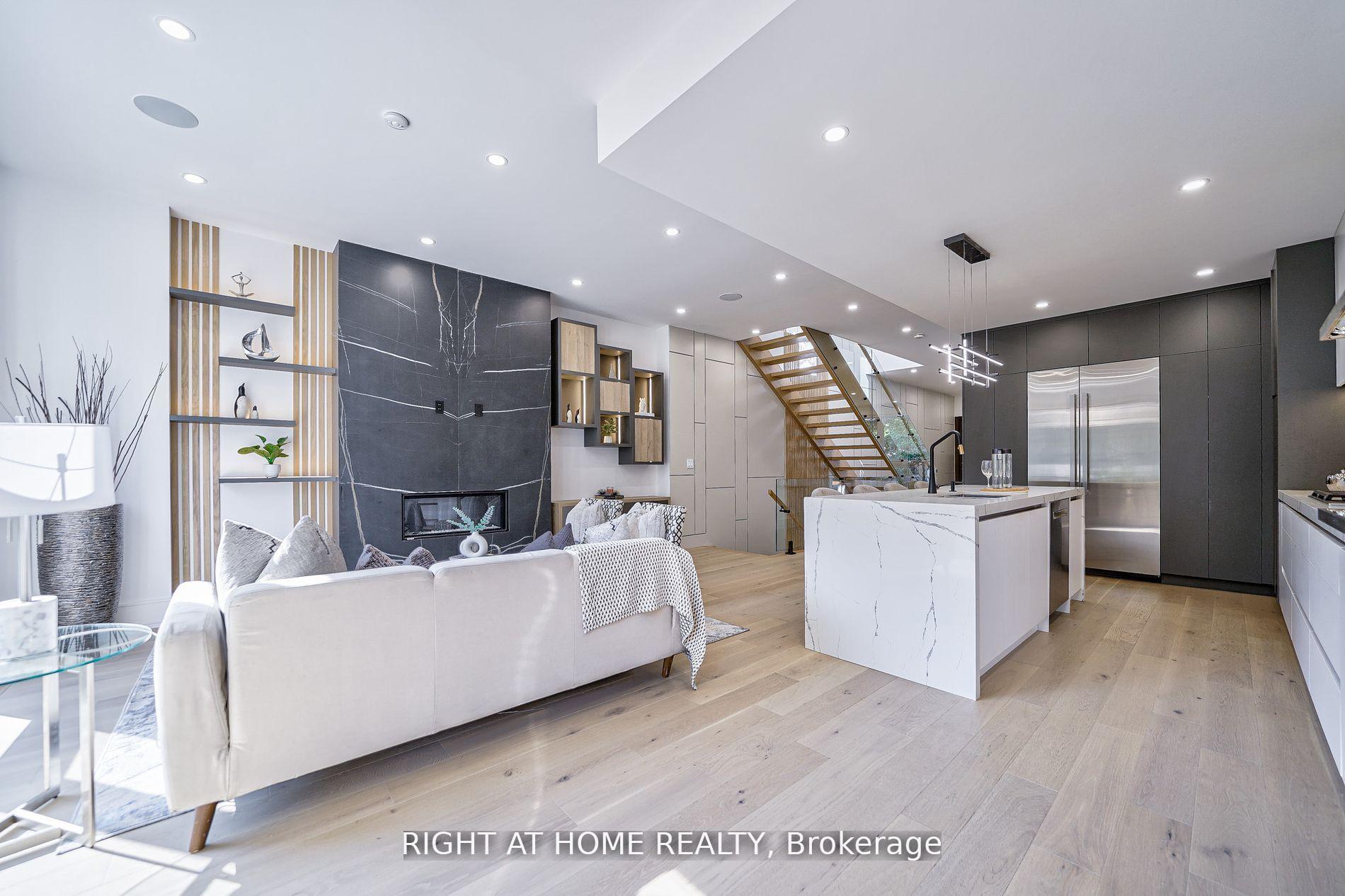 Photo 11 of 333 Woodmount Avenue, Toronto, East York — HOMEH