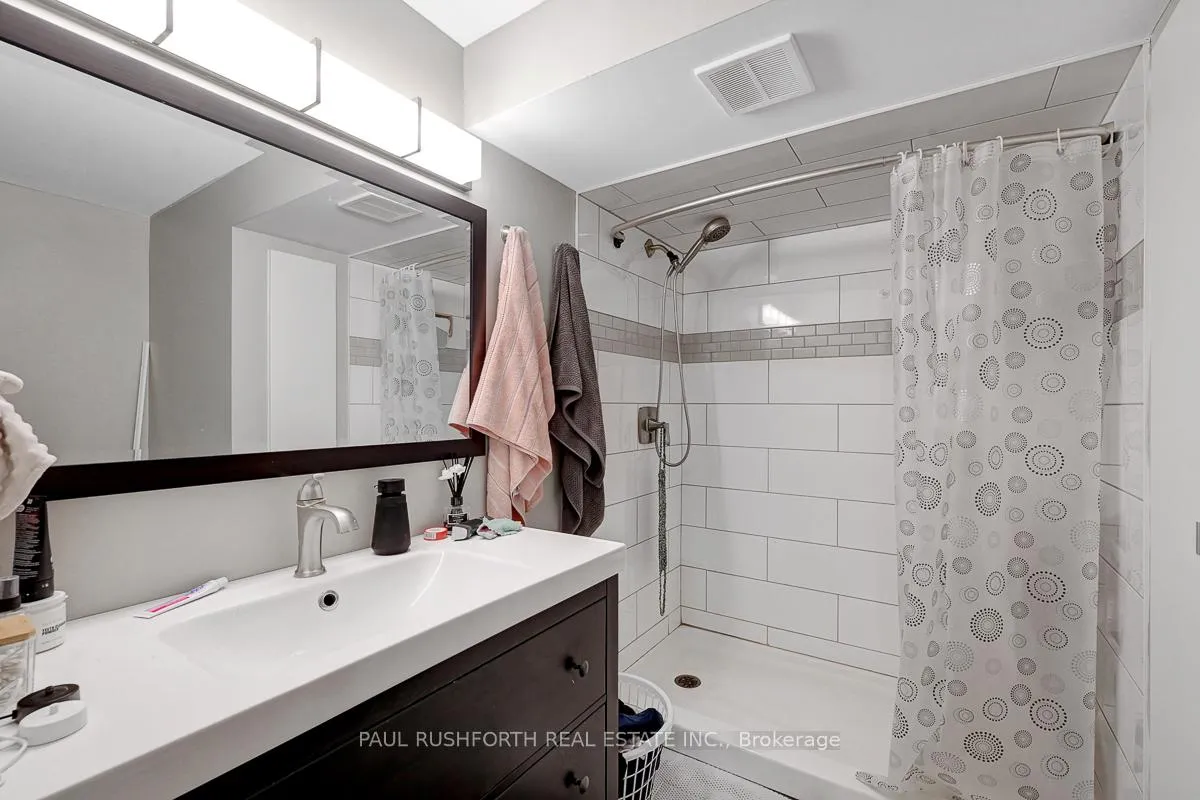 Photo 13 of 845 Trojan Avenue, Ottawa, Castle Heights/Rideau High — HOMEH