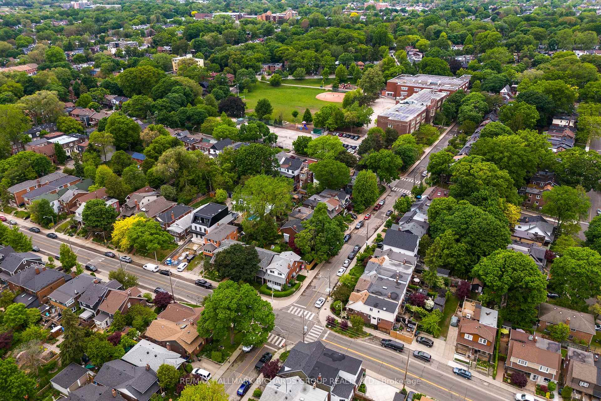 Photo 3 of 156 Eastwood Road, Toronto, Woodbine Corridor — HOMEH