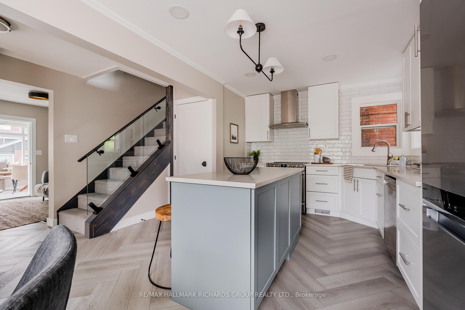 Photo 12 of 156 Eastwood Road, Toronto, Woodbine Corridor — HOMEH