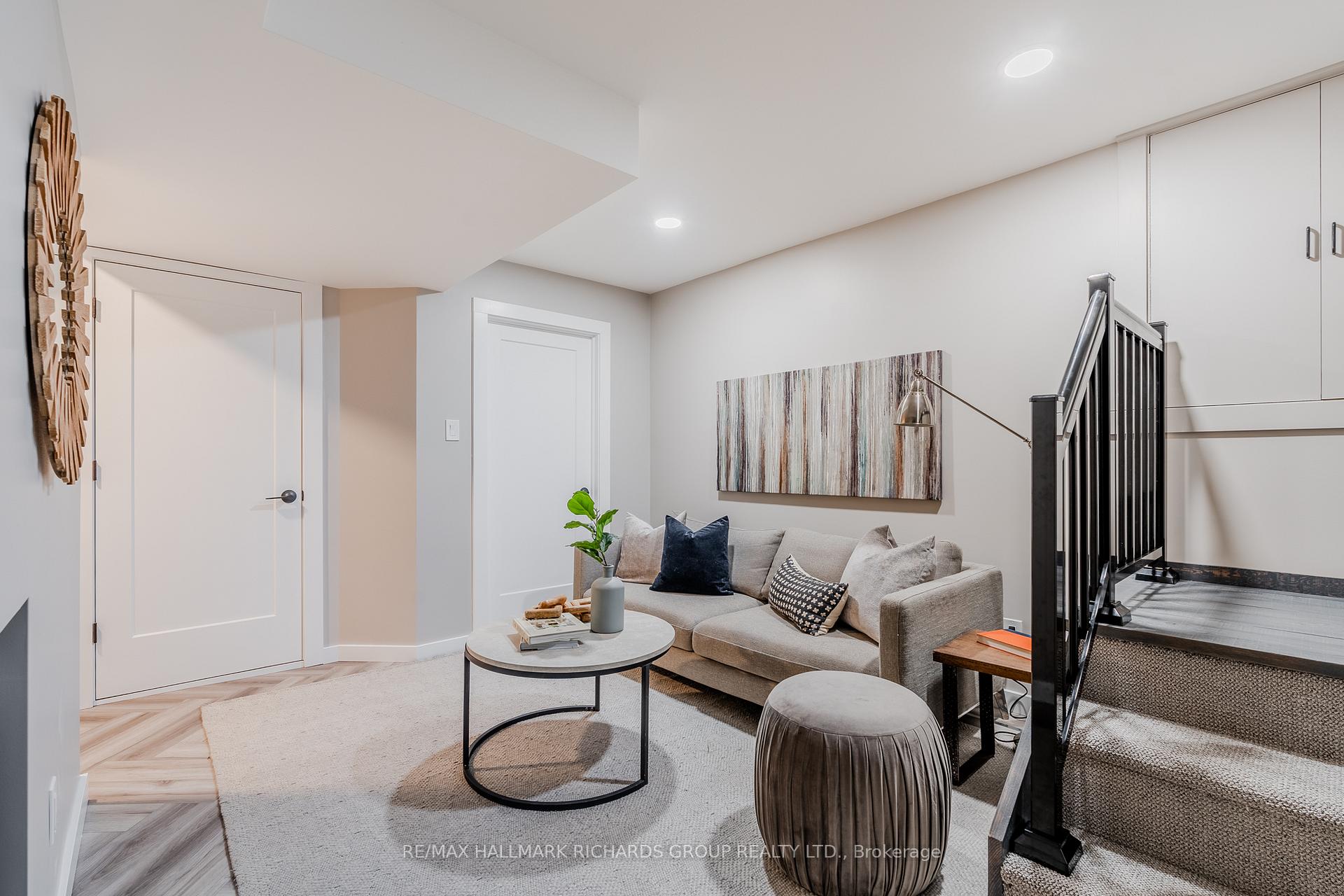 Photo 19 of 156 Eastwood Road, Toronto, Woodbine Corridor — HOMEH