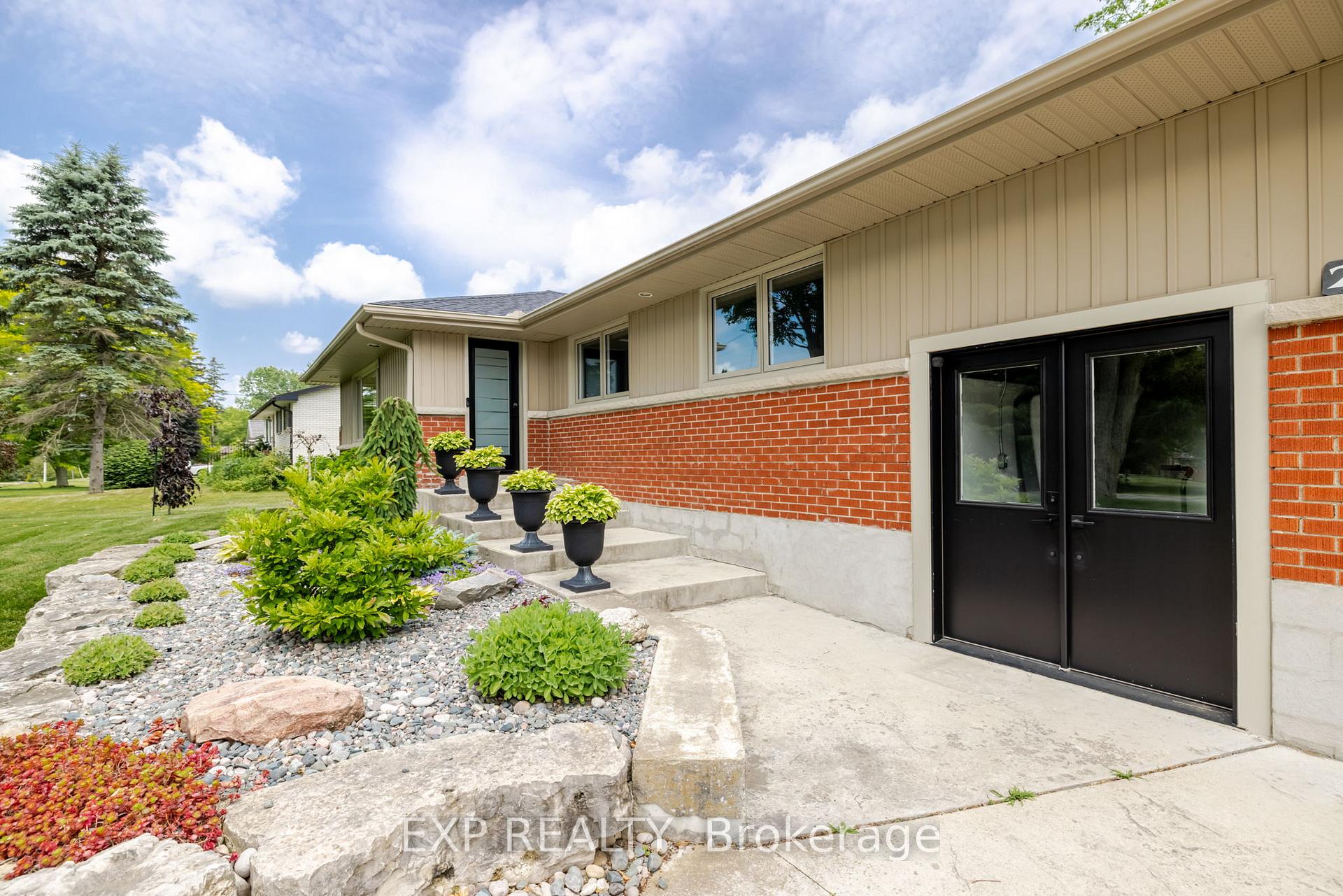 Photo 3 of 238 Minnie Street, Thames Centre, Dorchester — HOMEH