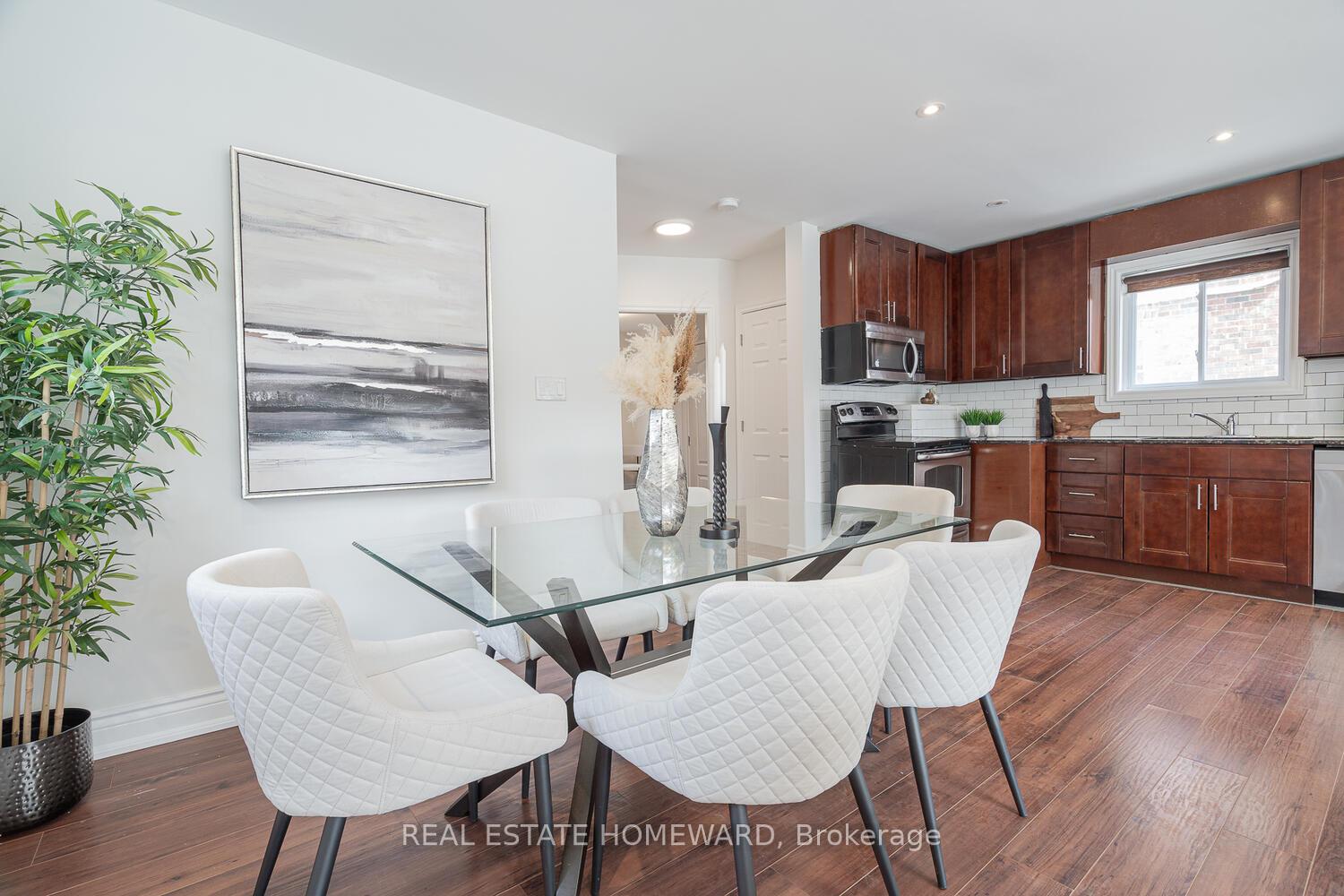 Photo 7 of 726 Eglinton Avenue E, Toronto, Leaside — HOMEH