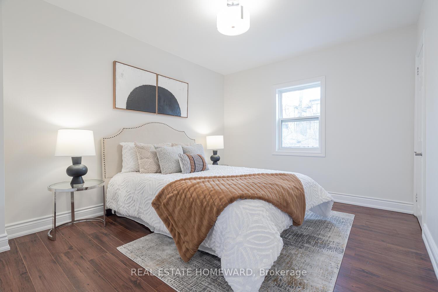 Photo 10 of 726 Eglinton Avenue E, Toronto, Leaside — HOMEH