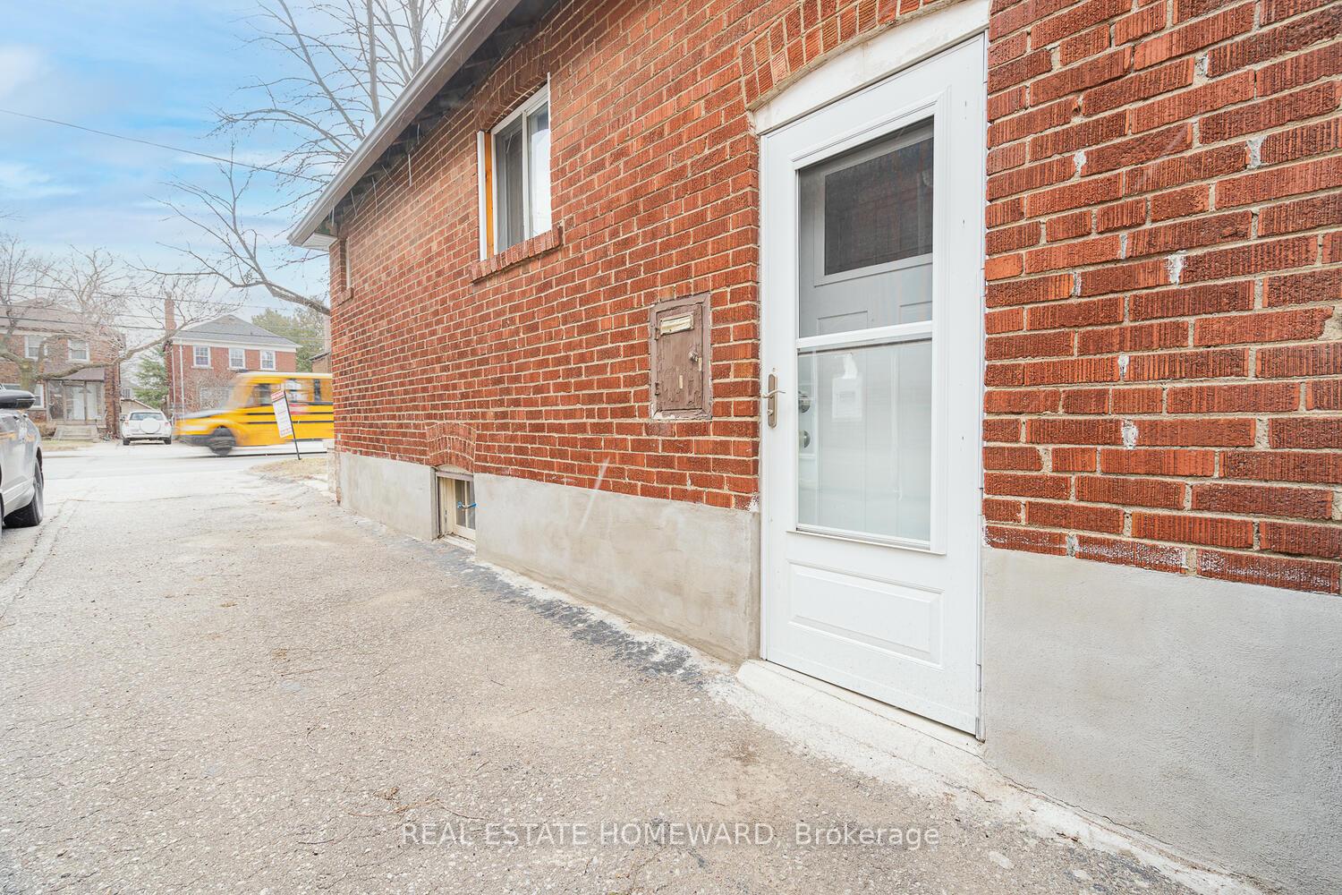 Photo 24 of 726 Eglinton Avenue E, Toronto, Leaside — HOMEH