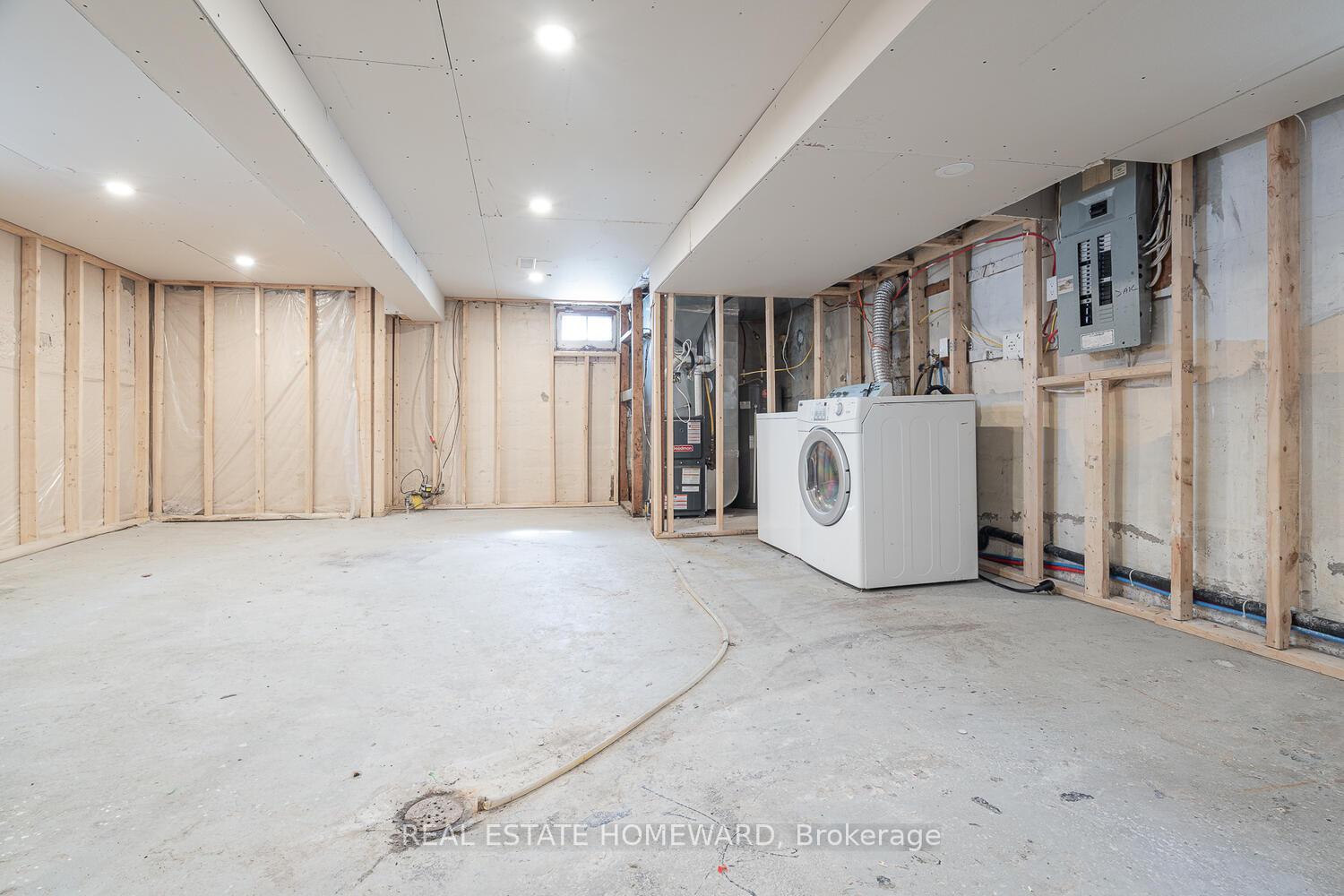 Photo 27 of 726 Eglinton Avenue E, Toronto, Leaside — HOMEH
