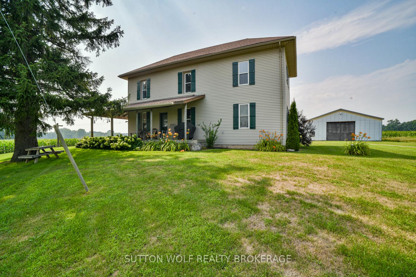Photo 2 of 23615 Glen Oak Road, Strathroy-Caradoc, Rural Strathroy-Caradoc — HOMEH