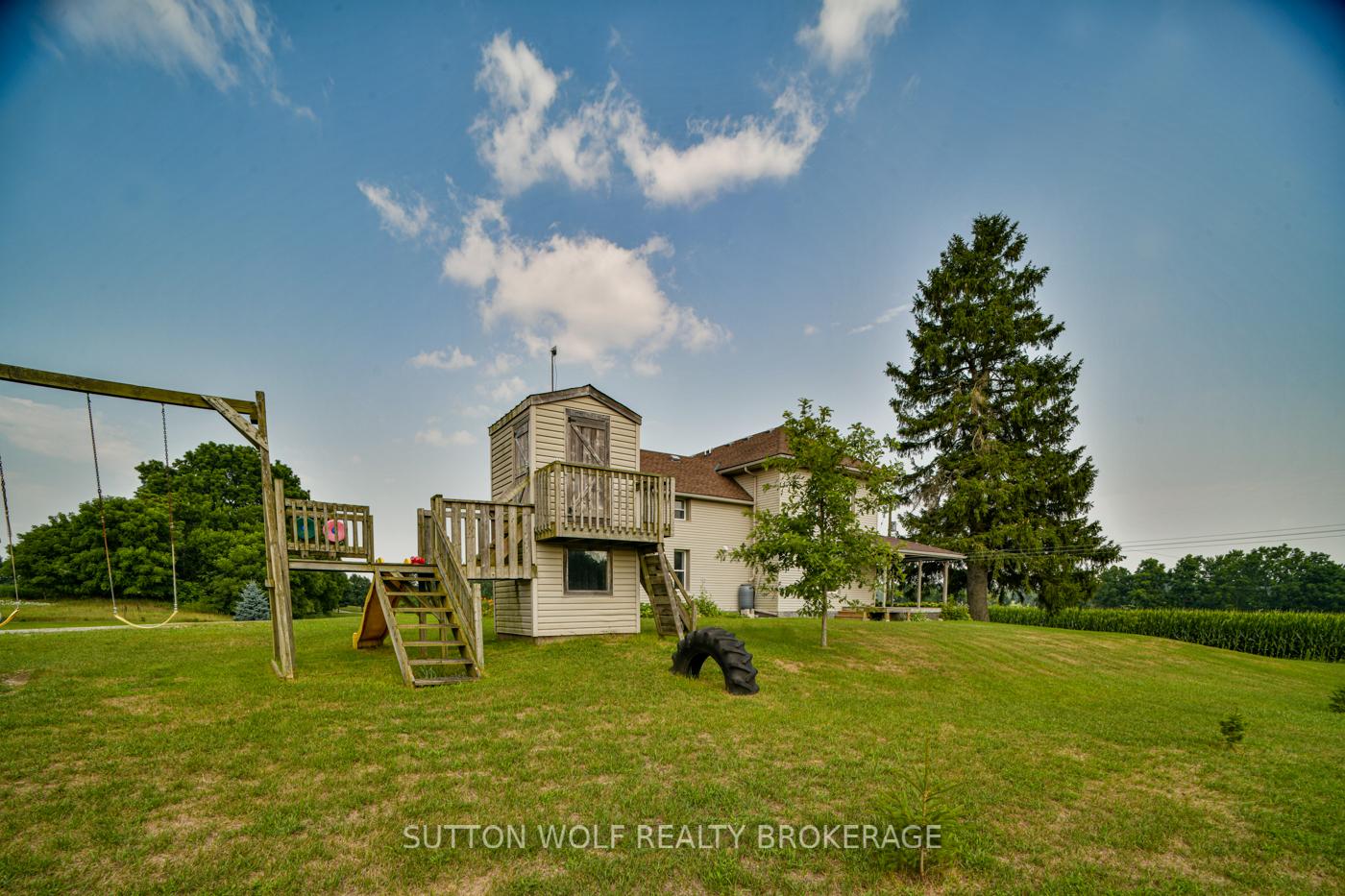 Photo 4 of 23615 Glen Oak Road, Strathroy-Caradoc, Rural Strathroy-Caradoc — HOMEH