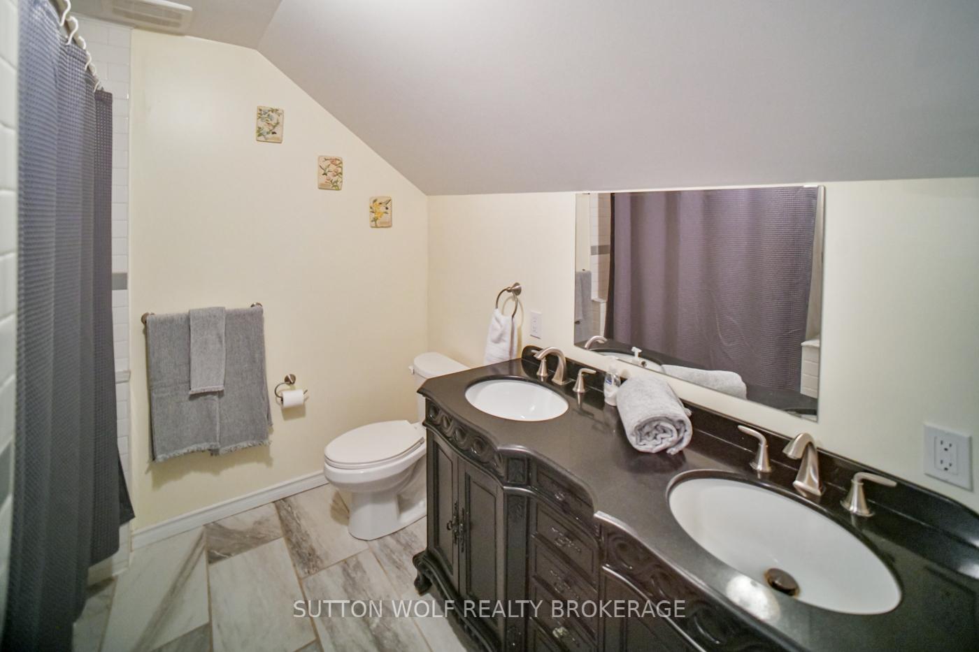 Photo 42 of 23615 Glen Oak Road, Strathroy-Caradoc, Rural Strathroy-Caradoc — HOMEH