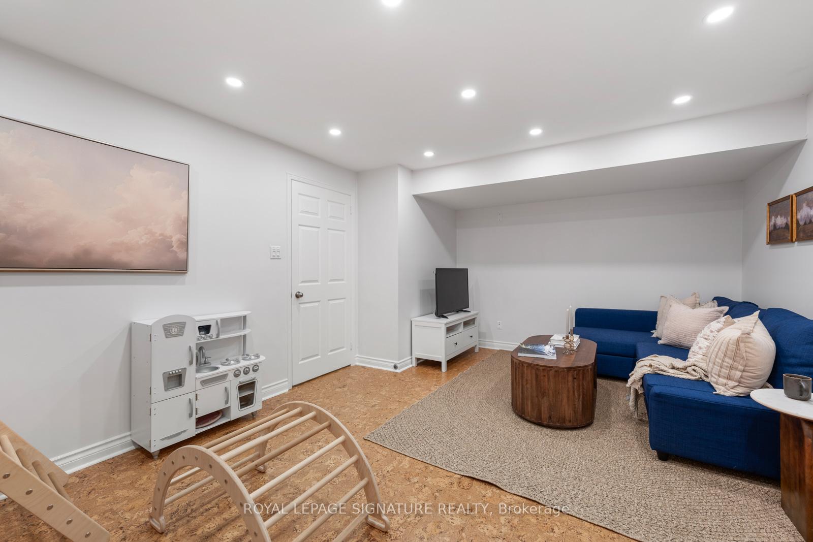 Photo 35 of 27 Beechwood Drive, Toronto, Broadview North — HOMEH