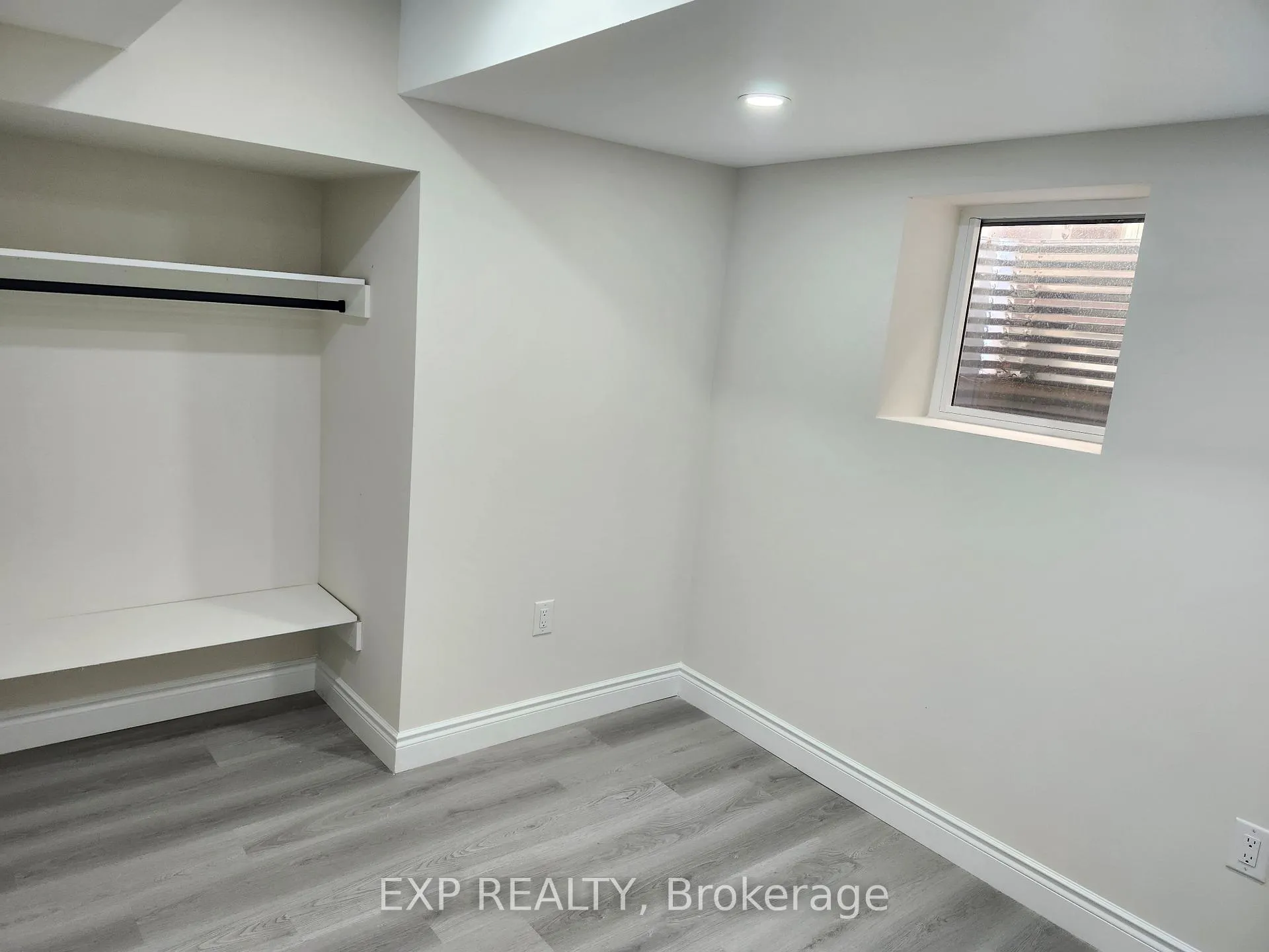 Photo 9 of 182 Esther Crescent, Thorold, Hurricane/Merrittville — HOMEH