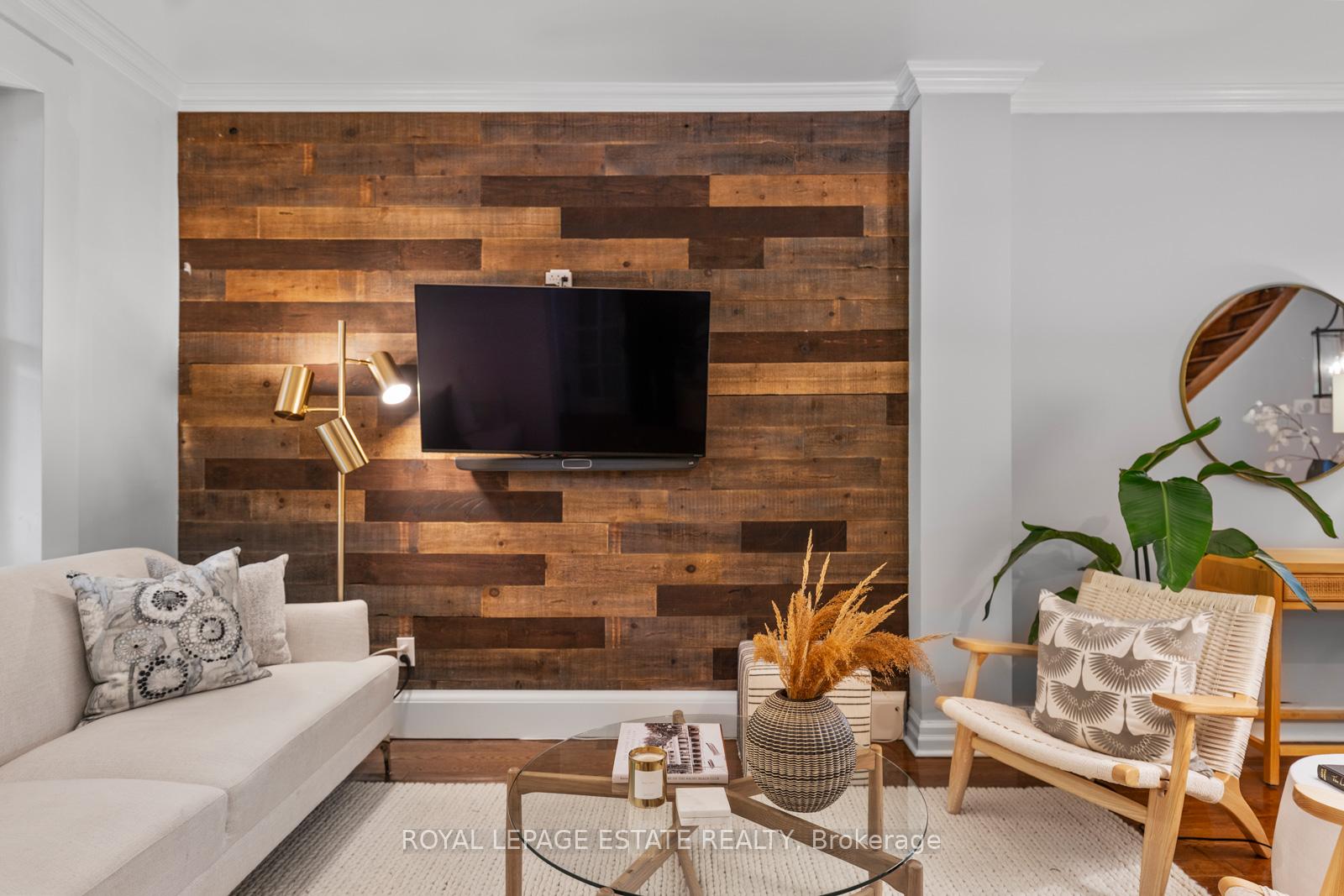 Photo 9 of 27 Lawlor Avenue, Toronto, East End-Danforth — HOMEH