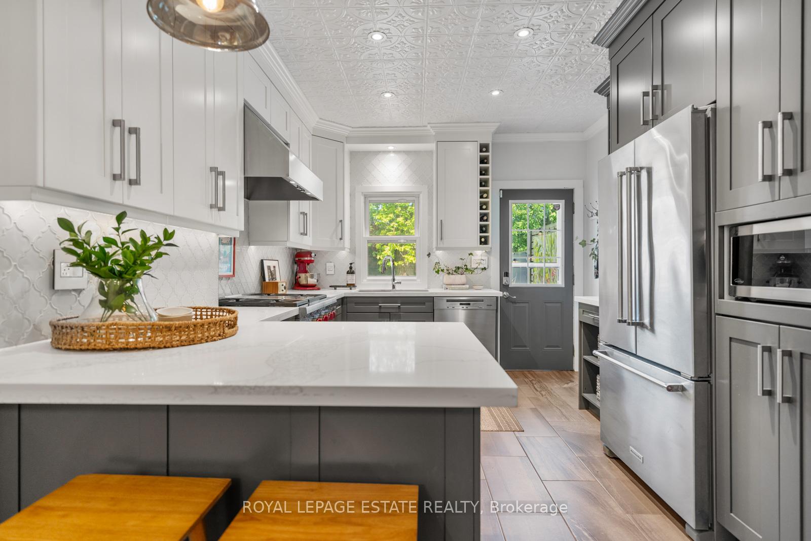 Photo 14 of 27 Lawlor Avenue, Toronto, East End-Danforth — HOMEH