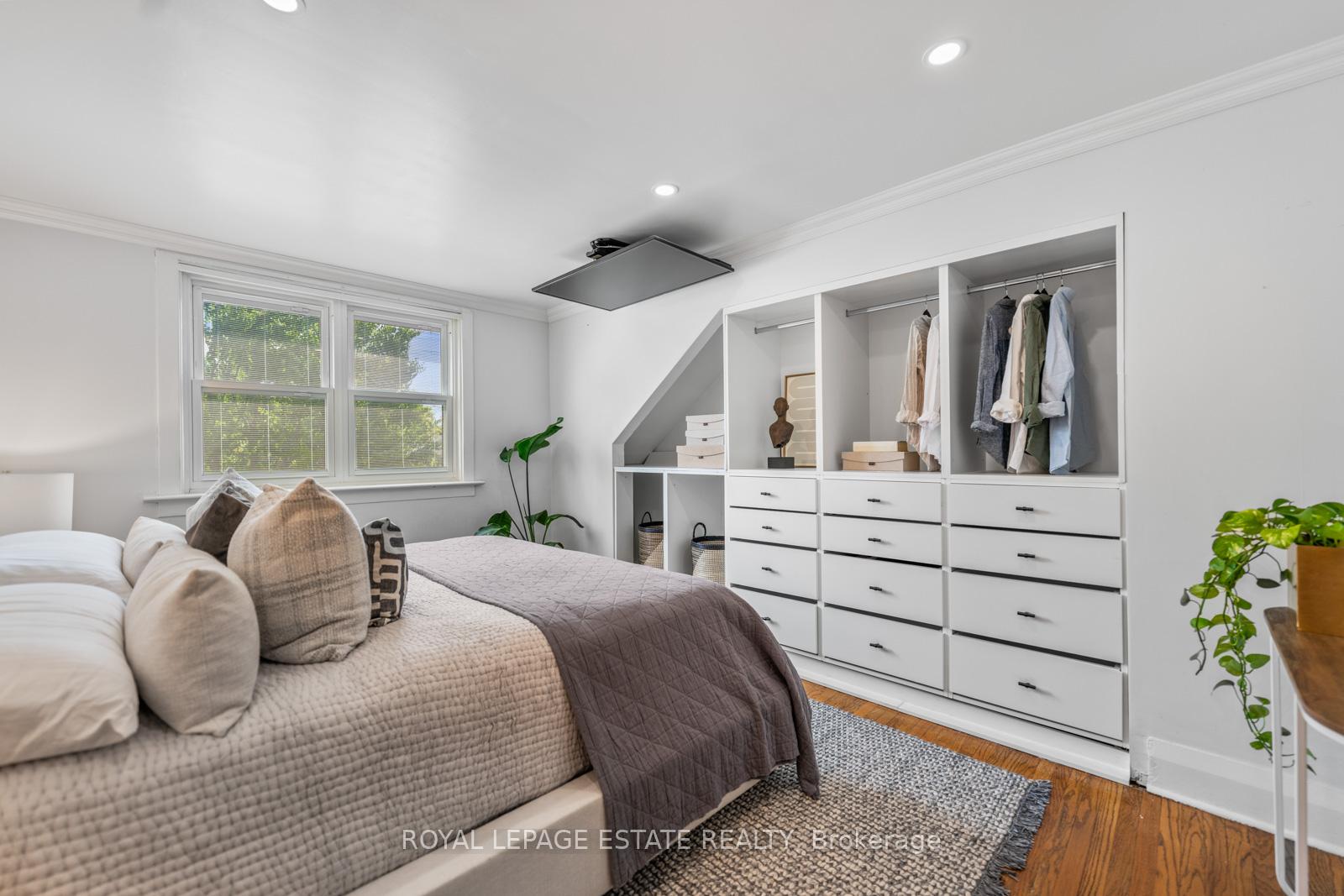 Photo 23 of 27 Lawlor Avenue, Toronto, East End-Danforth — HOMEH