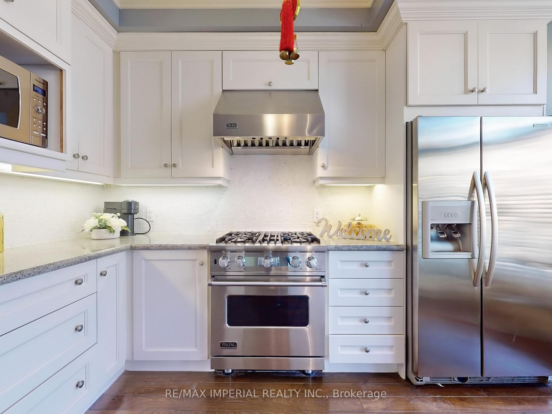 Photo 13 of 251 Mcrae Drive, Toronto, Leaside — HOMEH