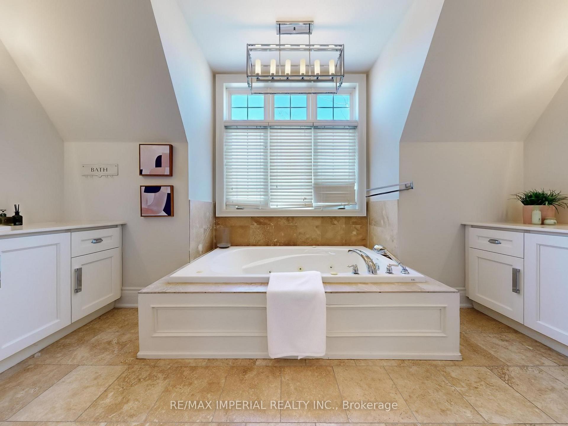 Photo 25 of 251 Mcrae Drive, Toronto, Leaside — HOMEH