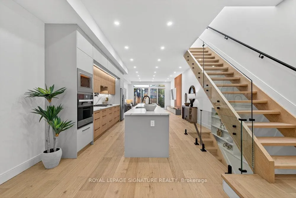 Photo 10 of 241 Cedarvale Avenue, Toronto, Woodbine-Lumsden — HOMEH