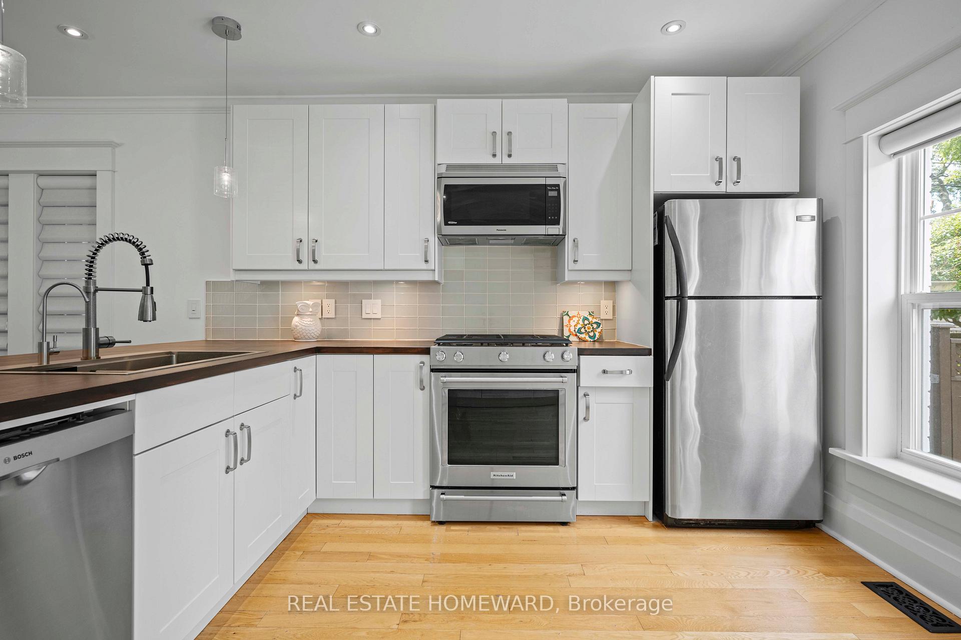 Photo 15 of 158 Hastings Avenue, Toronto, South Riverdale — HOMEH