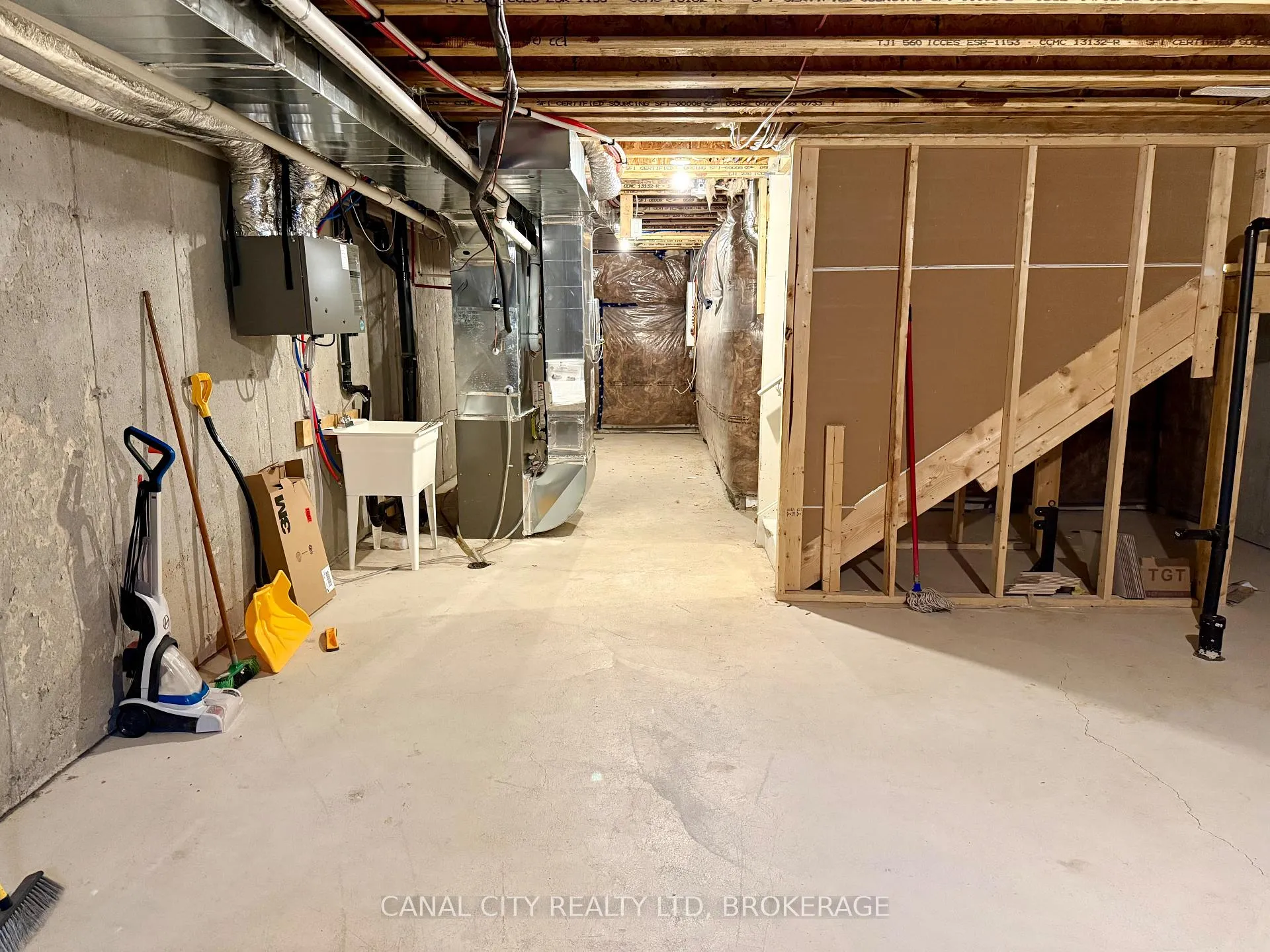 Photo 28 of 6 Lavender Road, Thorold, Hurricane/Merrittville — HOMEH