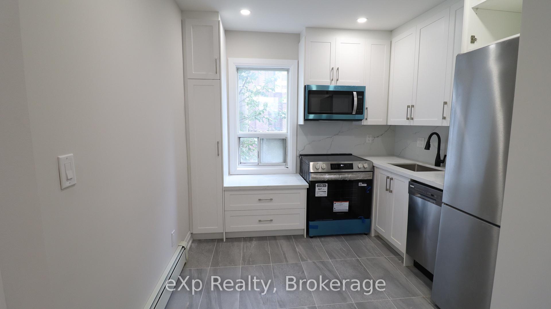 Photo 7 of Unit 3, 2002 Queen Street E, Toronto, The Beaches — HOMEH