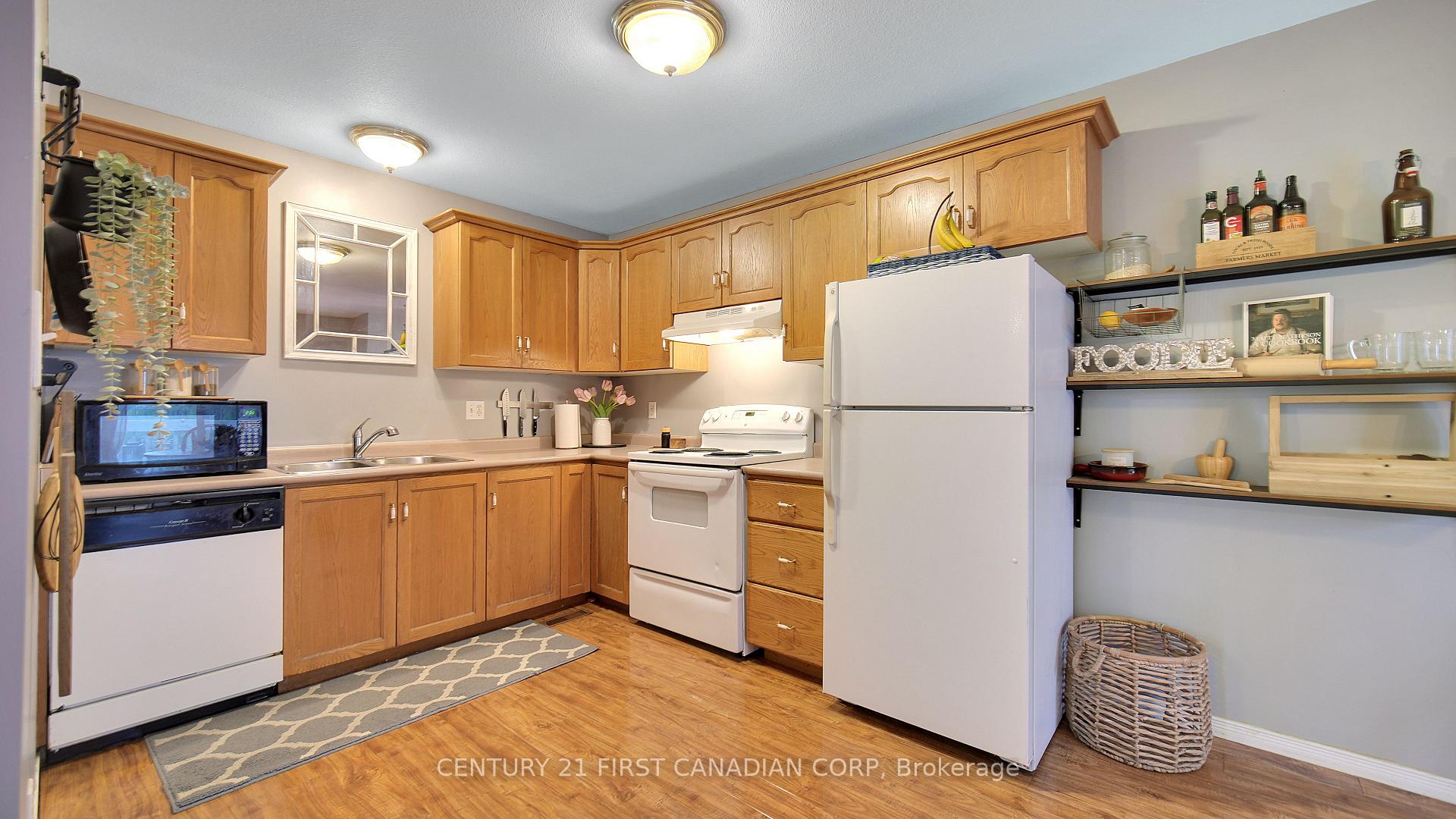 Photo 9 of 126 Scott Street E, Strathroy-Caradoc, SE — HOMEH