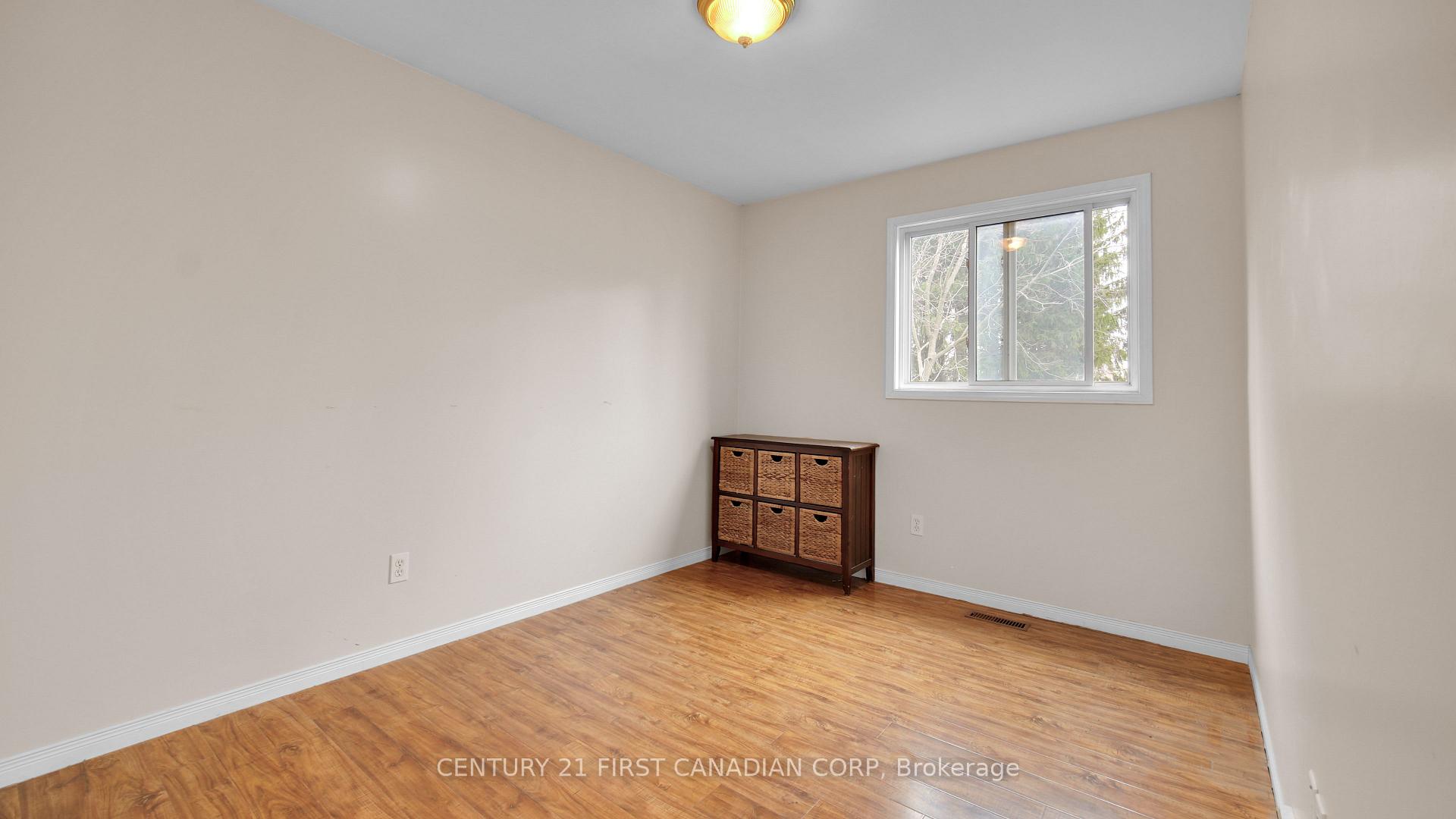 Photo 15 of 126 Scott Street E, Strathroy-Caradoc, SE — HOMEH