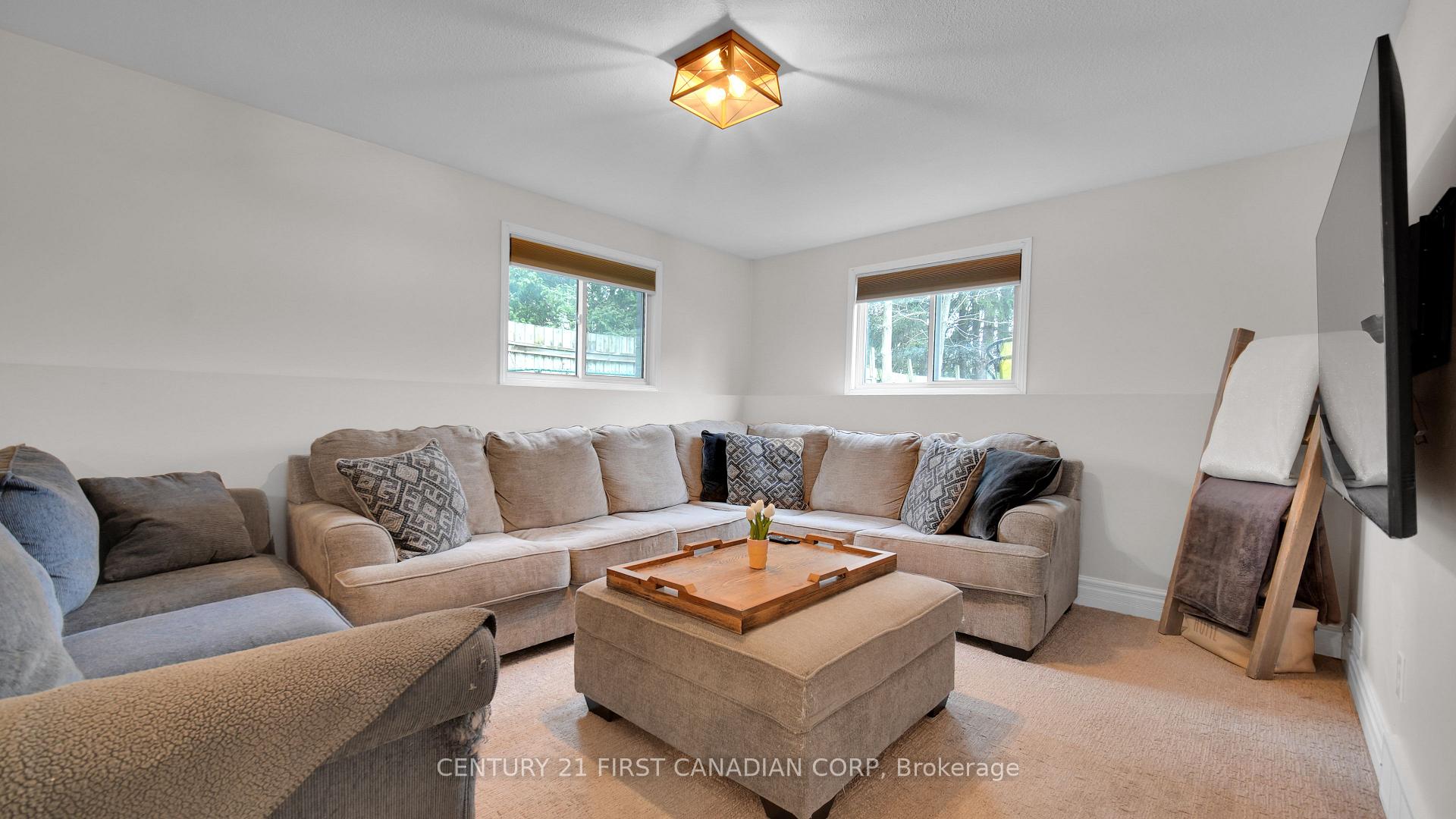 Photo 21 of 126 Scott Street E, Strathroy-Caradoc, SE — HOMEH