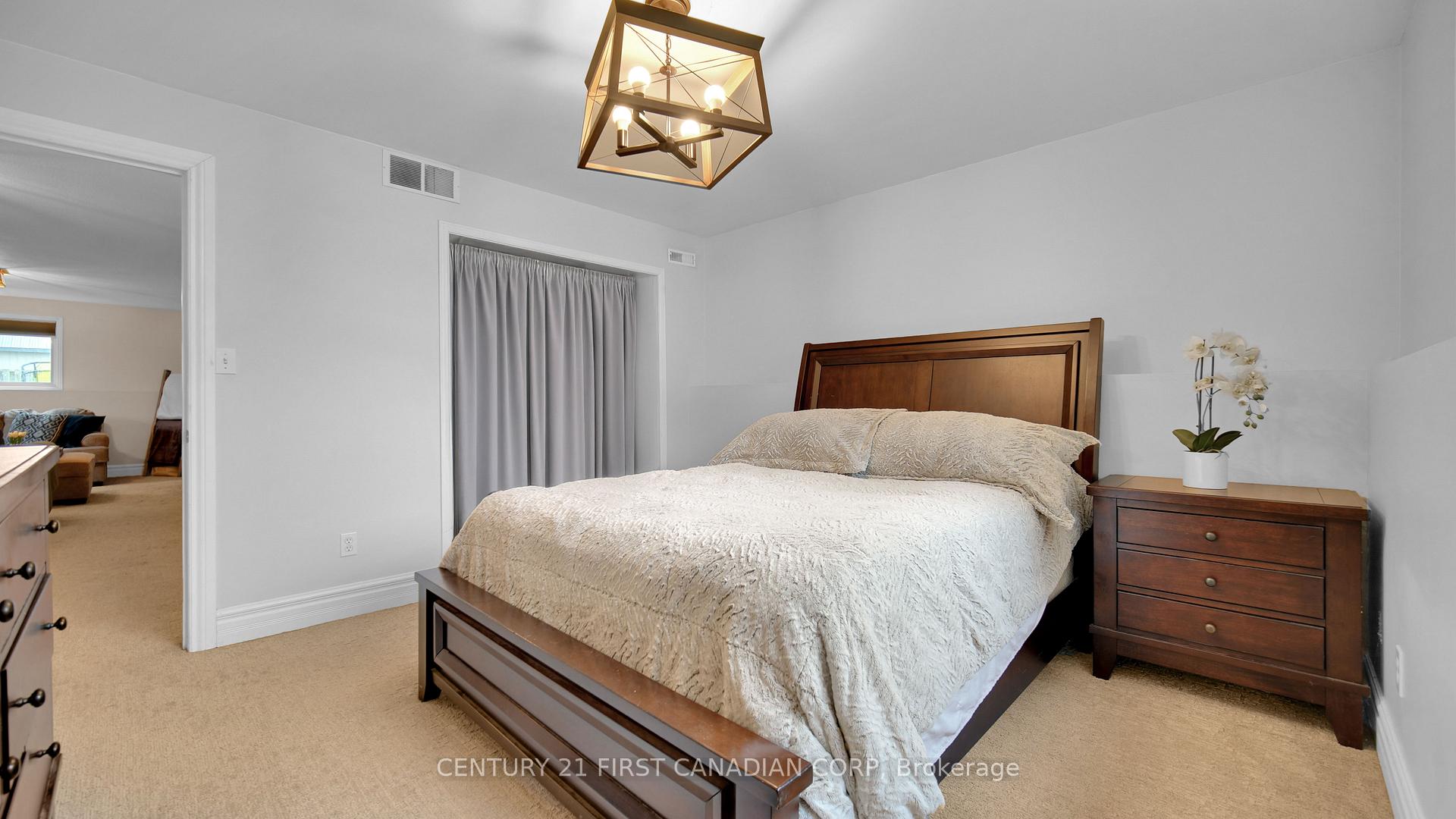 Photo 24 of 126 Scott Street E, Strathroy-Caradoc, SE — HOMEH