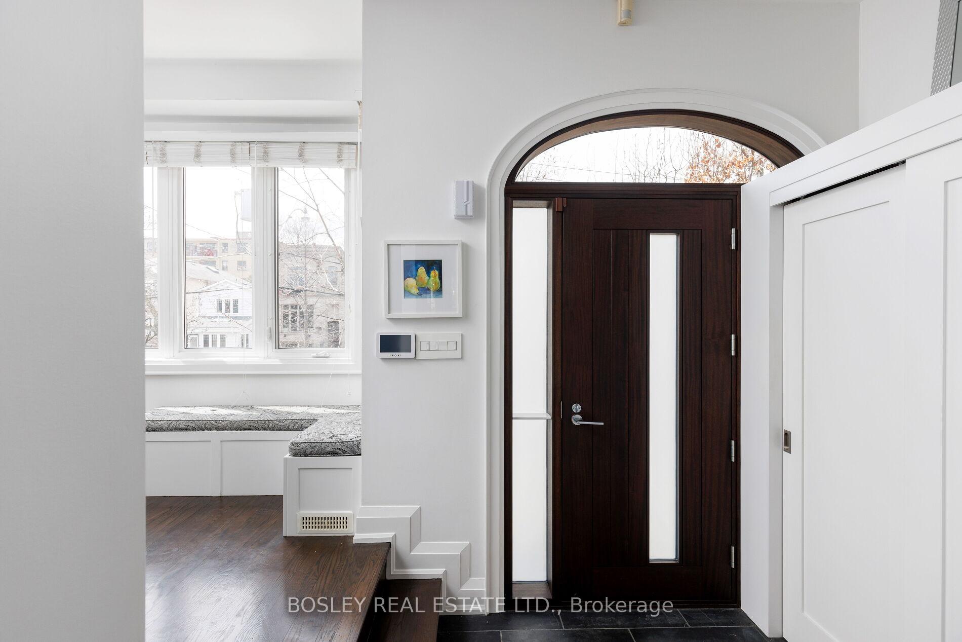 Photo 3 of 17 Cardiff Road, Toronto, Mount Pleasant East — HOMEH