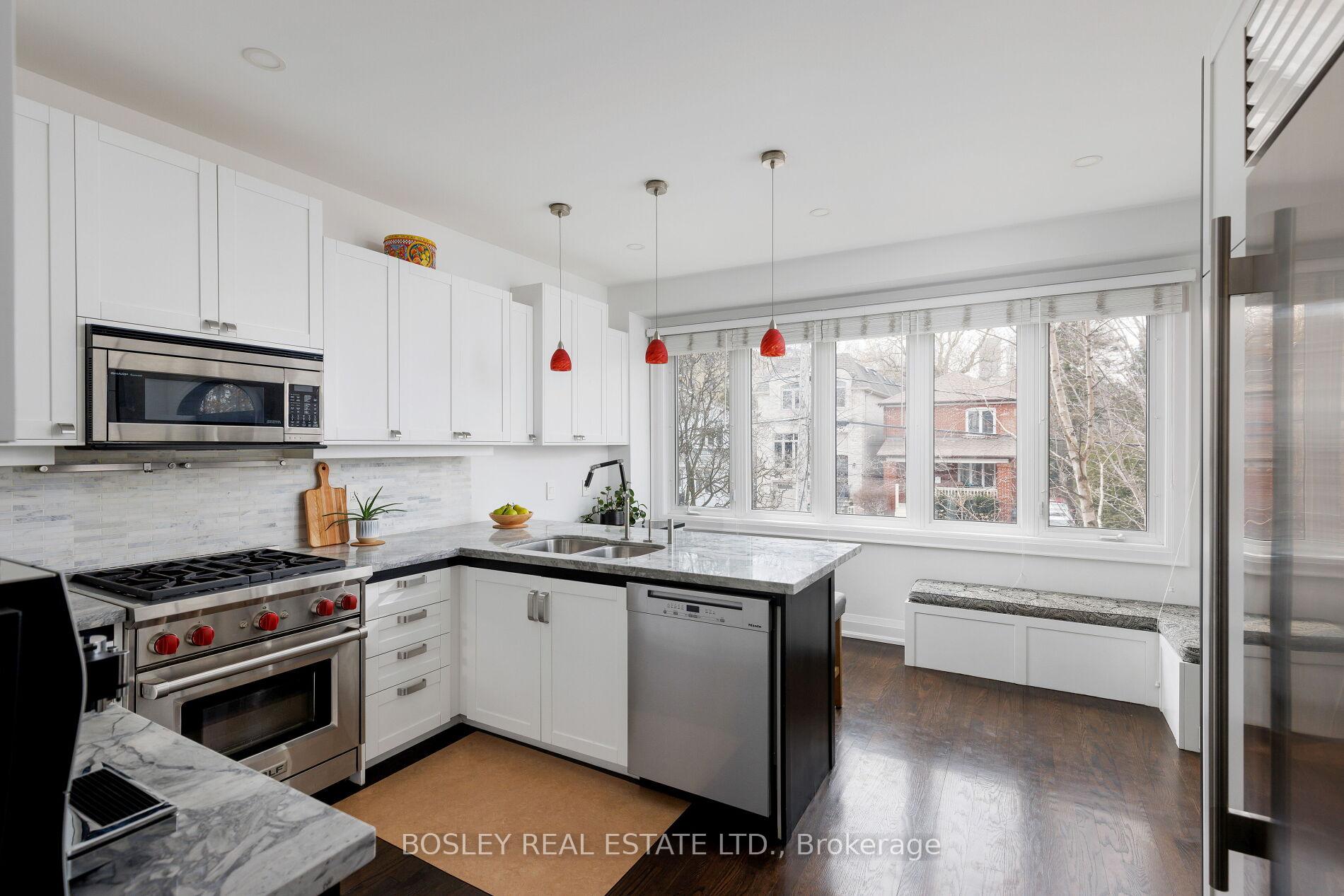 Photo 12 of 17 Cardiff Road, Toronto, Mount Pleasant East — HOMEH