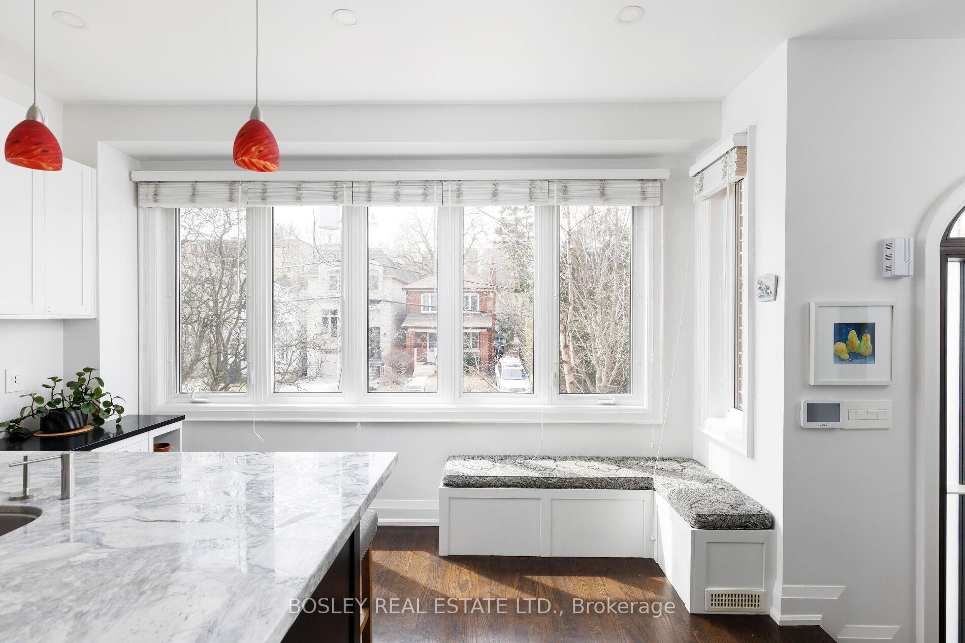 Photo 15 of 17 Cardiff Road, Toronto, Mount Pleasant East — HOMEH