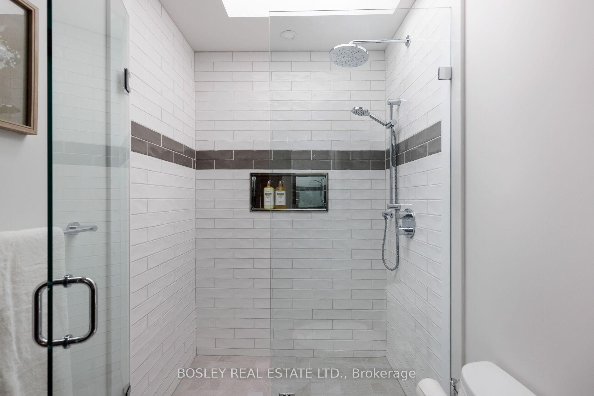 Photo 21 of 17 Cardiff Road, Toronto, Mount Pleasant East — HOMEH