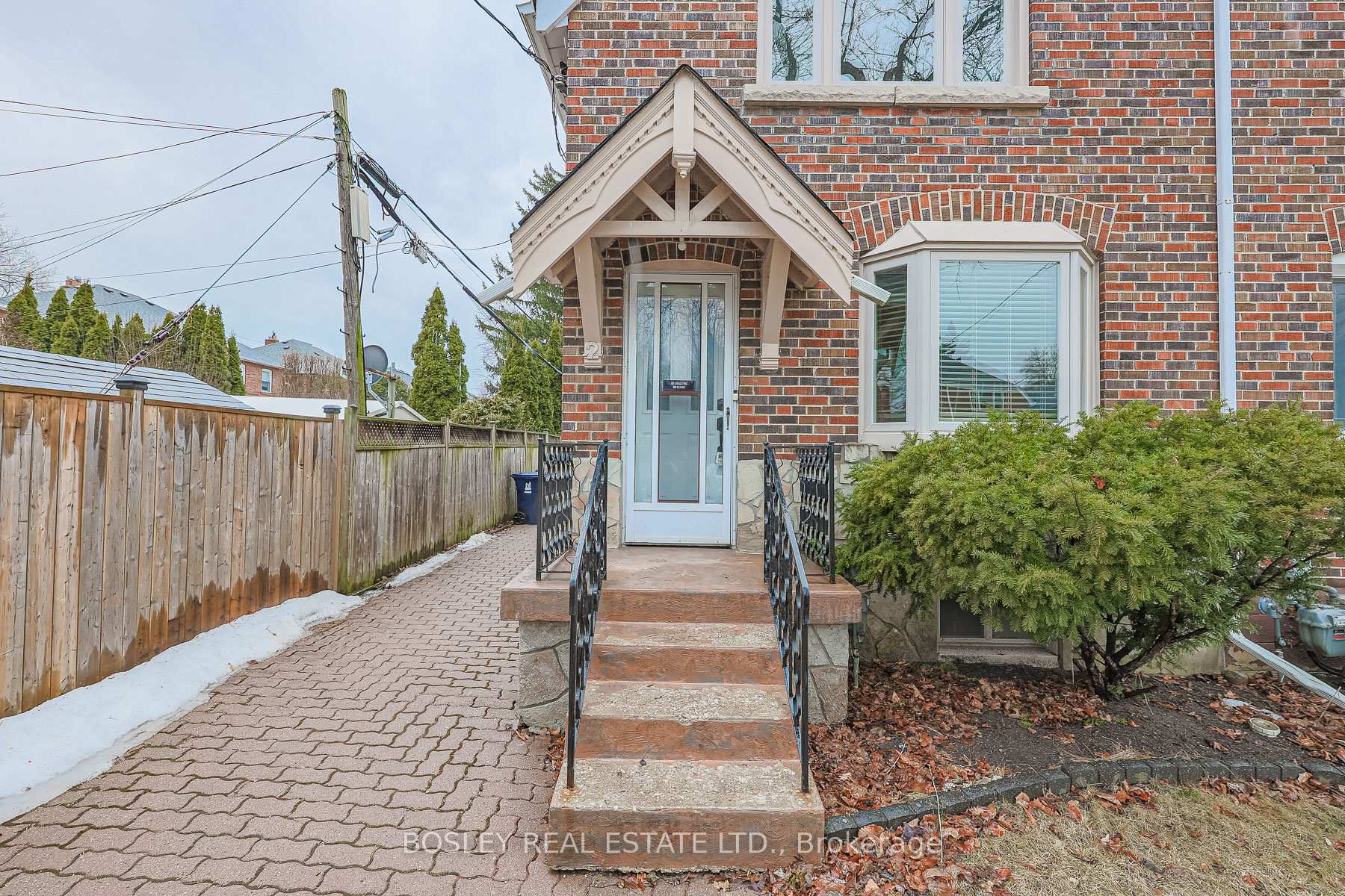 Photo 4 of 2 Glenbrae Avenue, Toronto, Leaside — HOMEH