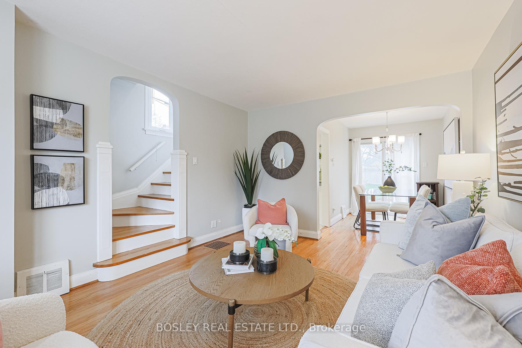 Photo 10 of 2 Glenbrae Avenue, Toronto, Leaside — HOMEH