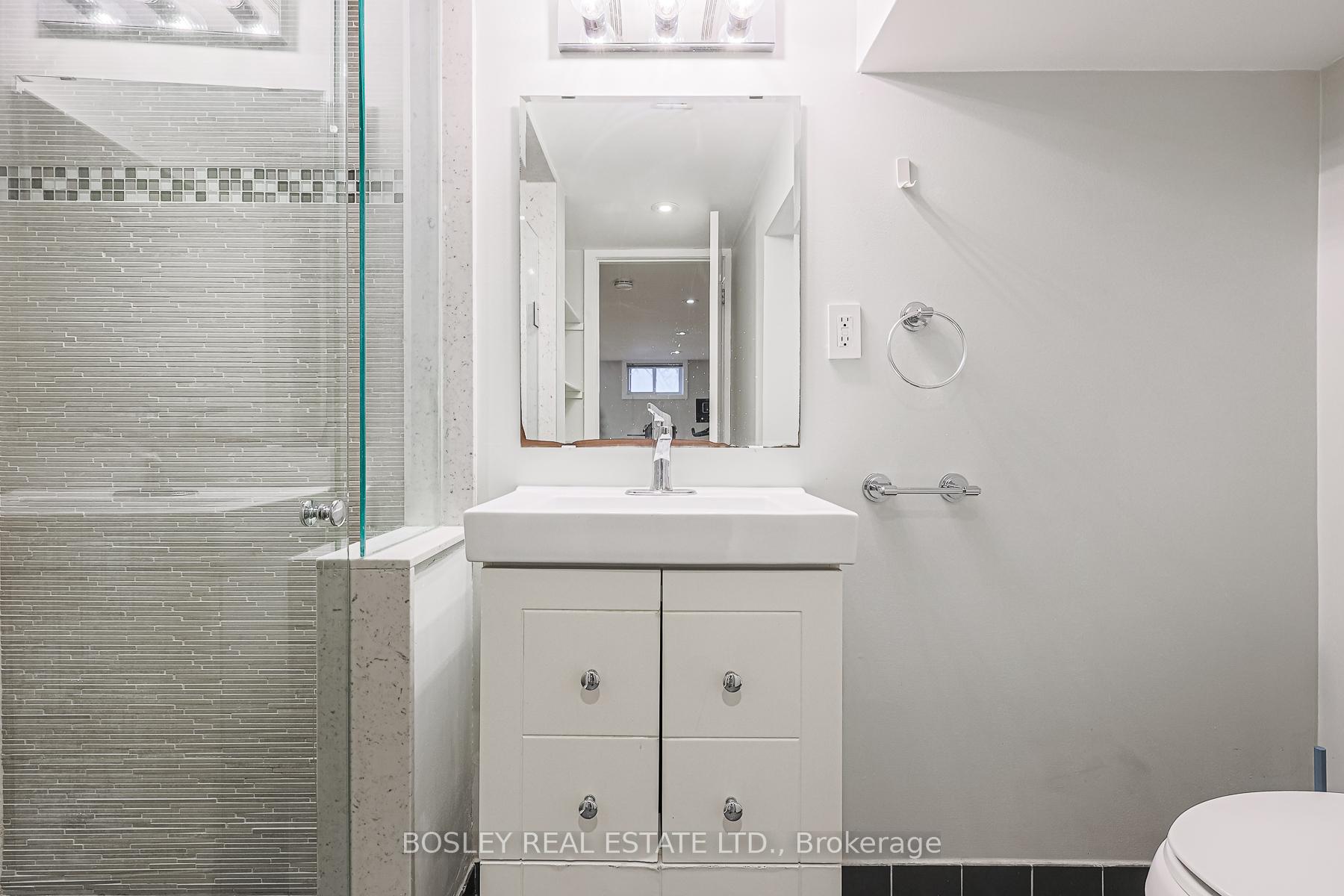 Photo 31 of 2 Glenbrae Avenue, Toronto, Leaside — HOMEH