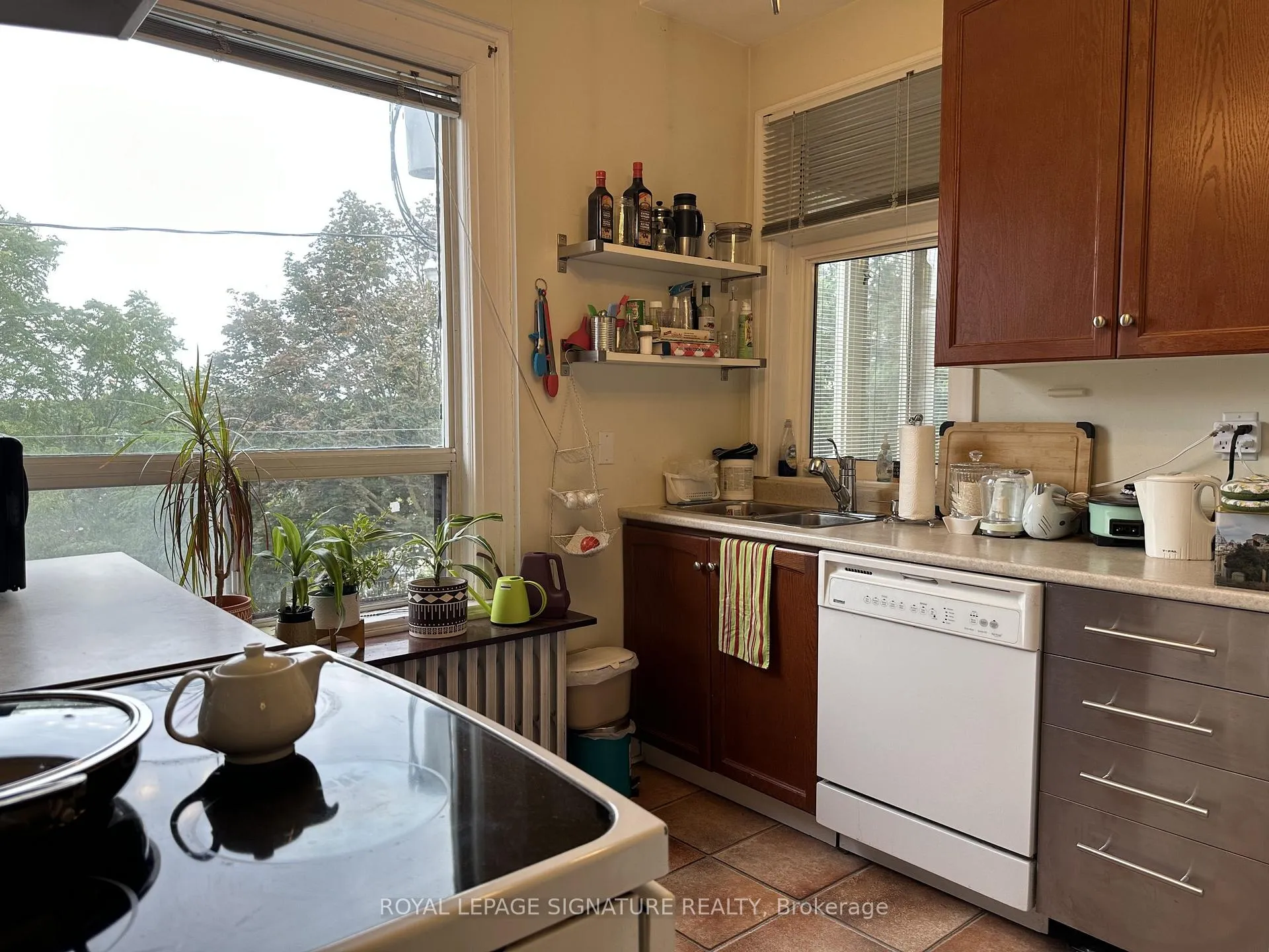 Photo 3 of Unit 100A, 646 Broadview Avenue, Toronto, South Riverdale — HOMEH