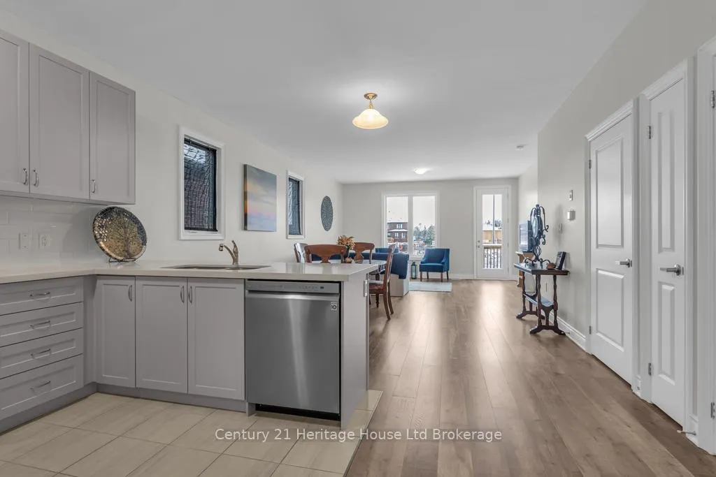 Photo 7 of 30 Seaton Crescent, Tillsonburg — HOMEH