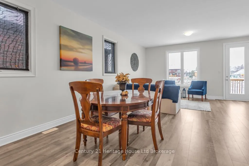 Photo 9 of 30 Seaton Crescent, Tillsonburg — HOMEH