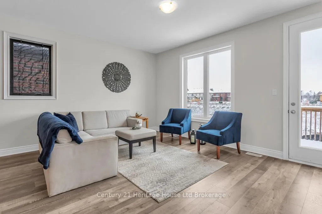 Photo 10 of 30 Seaton Crescent, Tillsonburg — HOMEH