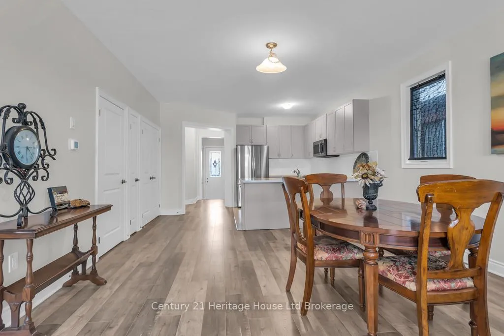 Photo 12 of 30 Seaton Crescent, Tillsonburg — HOMEH