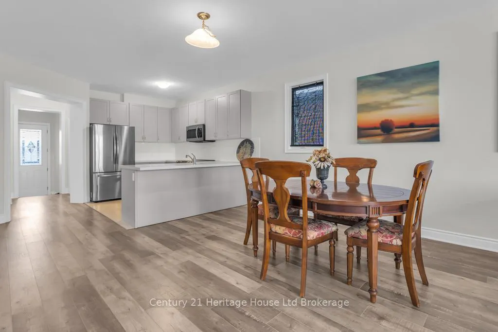 Photo 14 of 30 Seaton Crescent, Tillsonburg — HOMEH