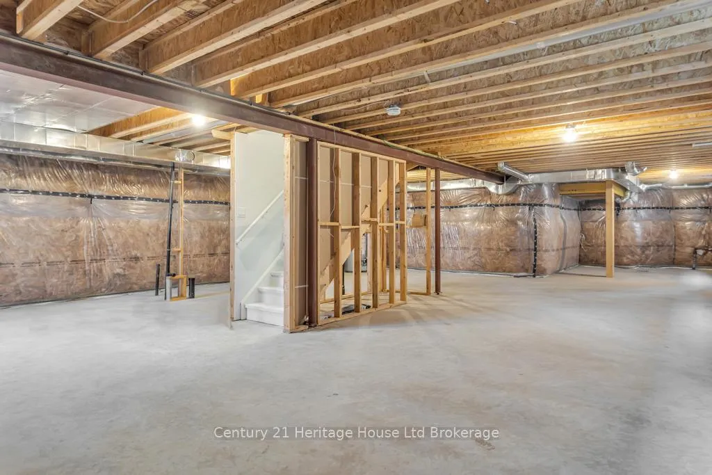 Photo 23 of 30 Seaton Crescent, Tillsonburg — HOMEH
