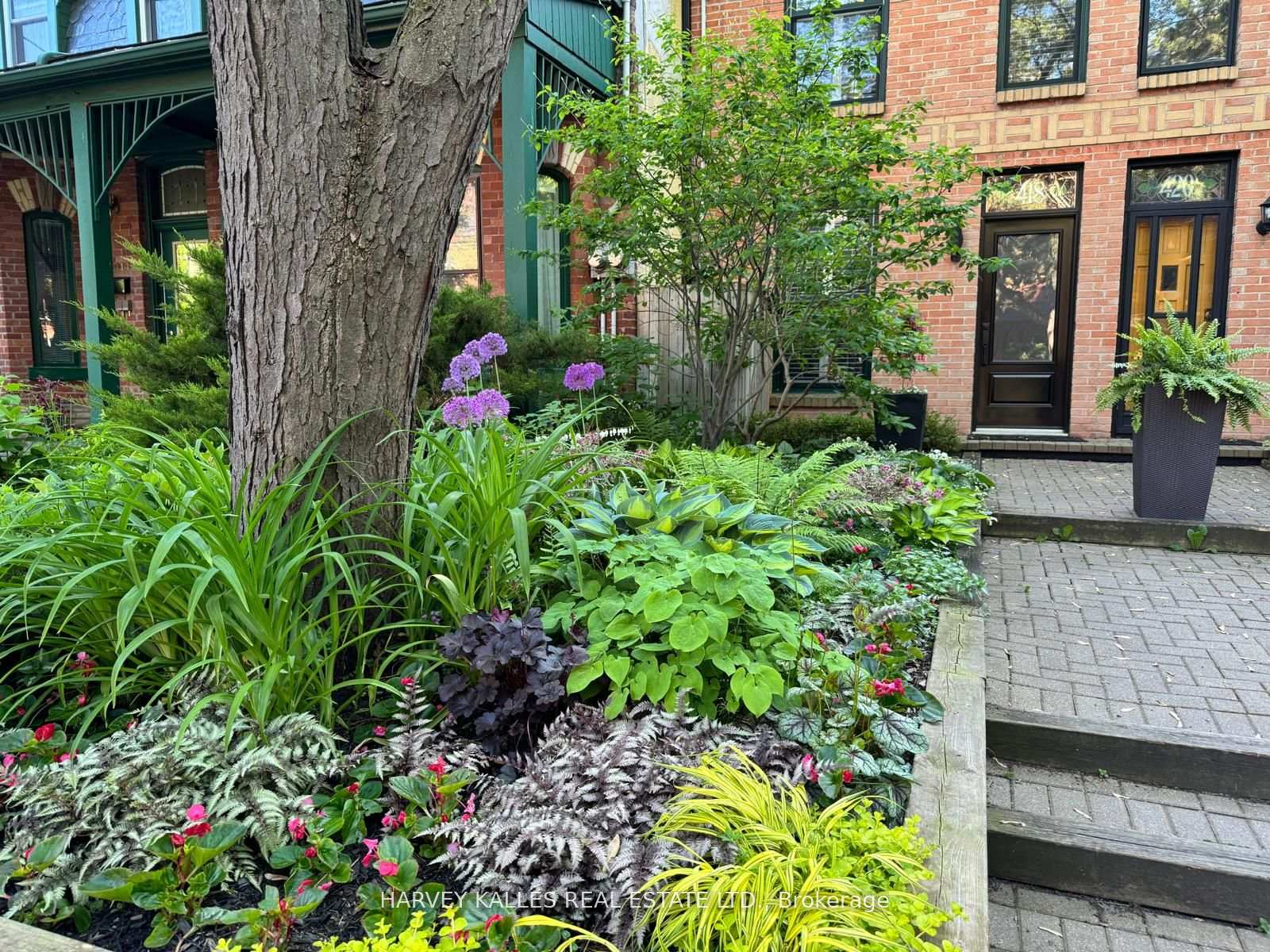 Photo 3 of 418 Ontario Street, Toronto, Moss Park — HOMEH