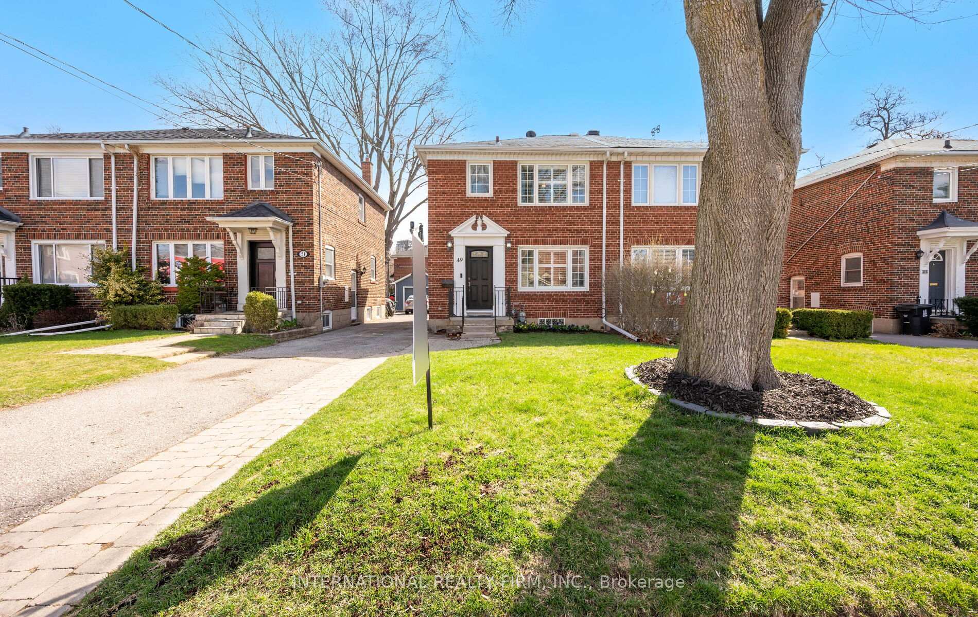 Photo 1 of 49 Brentcliffe Road, Toronto, Leaside — HOMEH