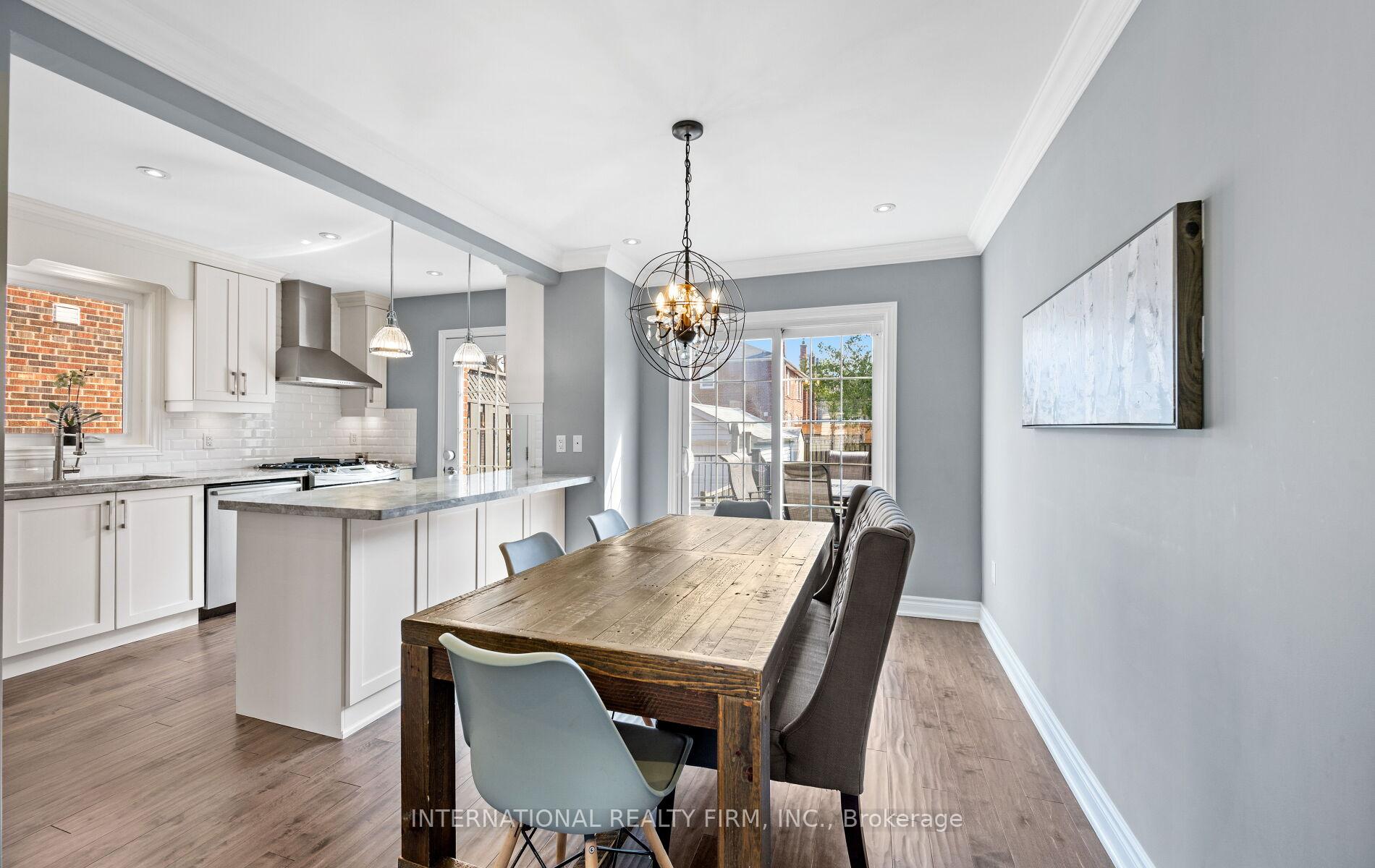 Photo 10 of 49 Brentcliffe Road, Toronto, Leaside — HOMEH
