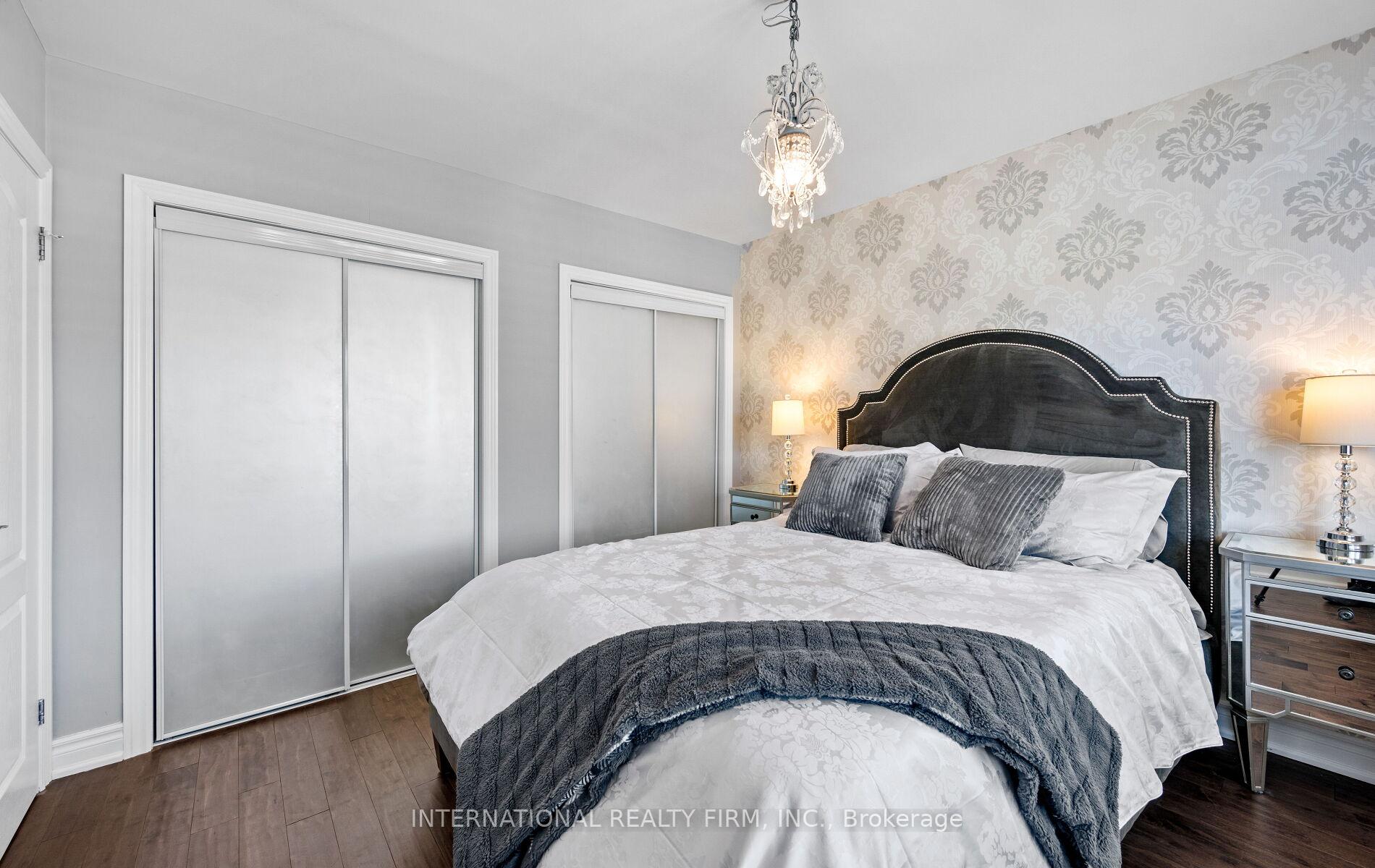 Photo 19 of 49 Brentcliffe Road, Toronto, Leaside — HOMEH