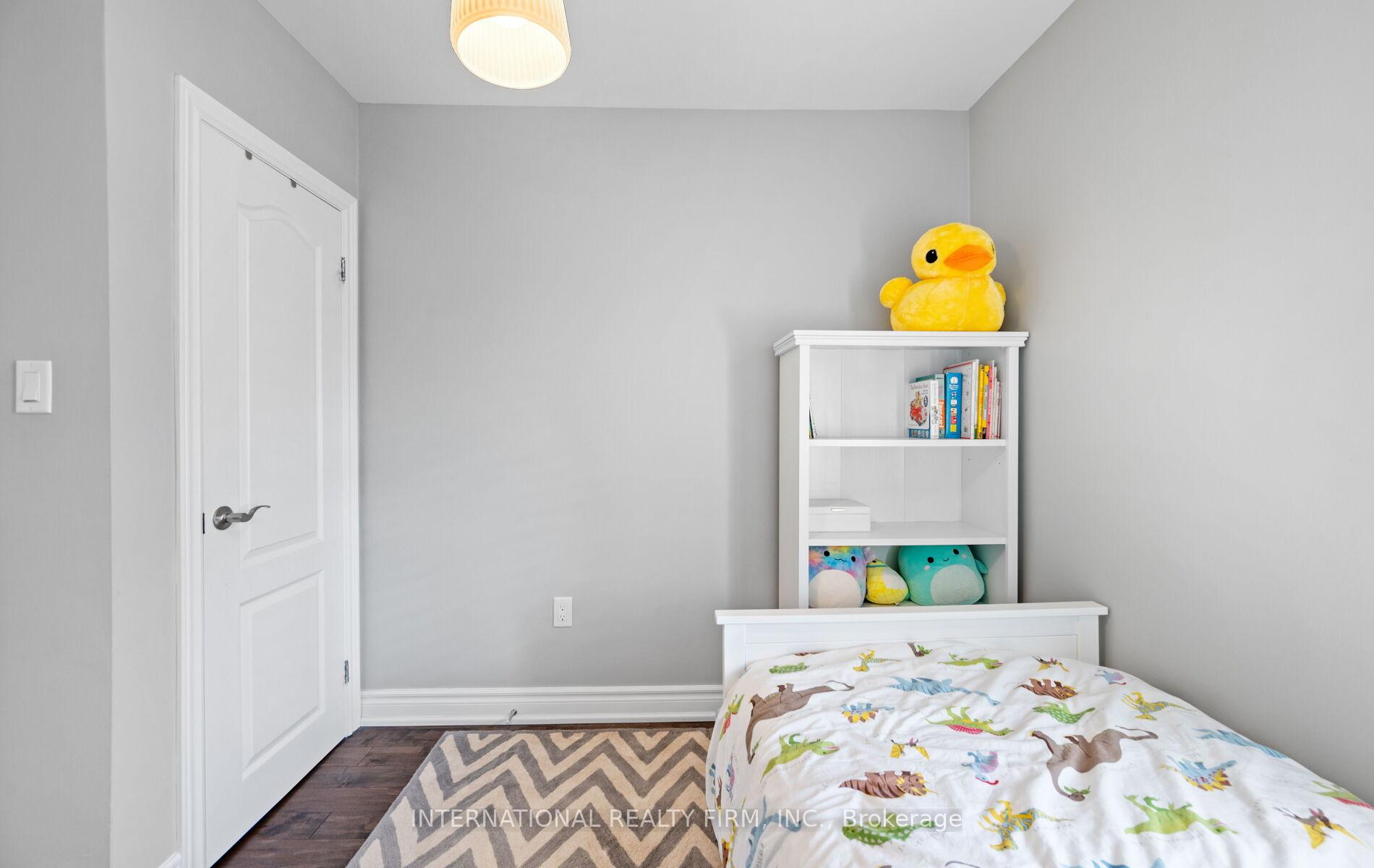 Photo 28 of 49 Brentcliffe Road, Toronto, Leaside — HOMEH