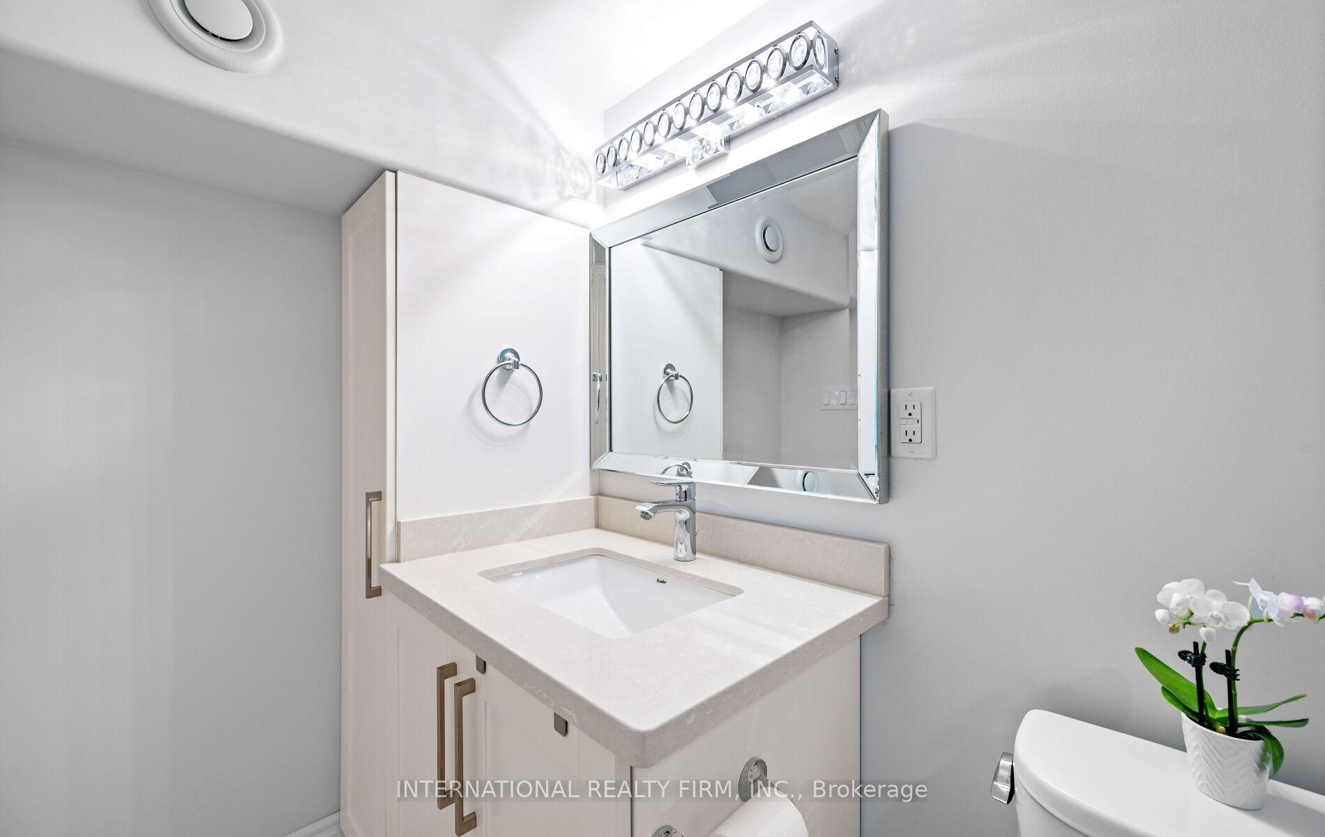 Photo 39 of 49 Brentcliffe Road, Toronto, Leaside — HOMEH